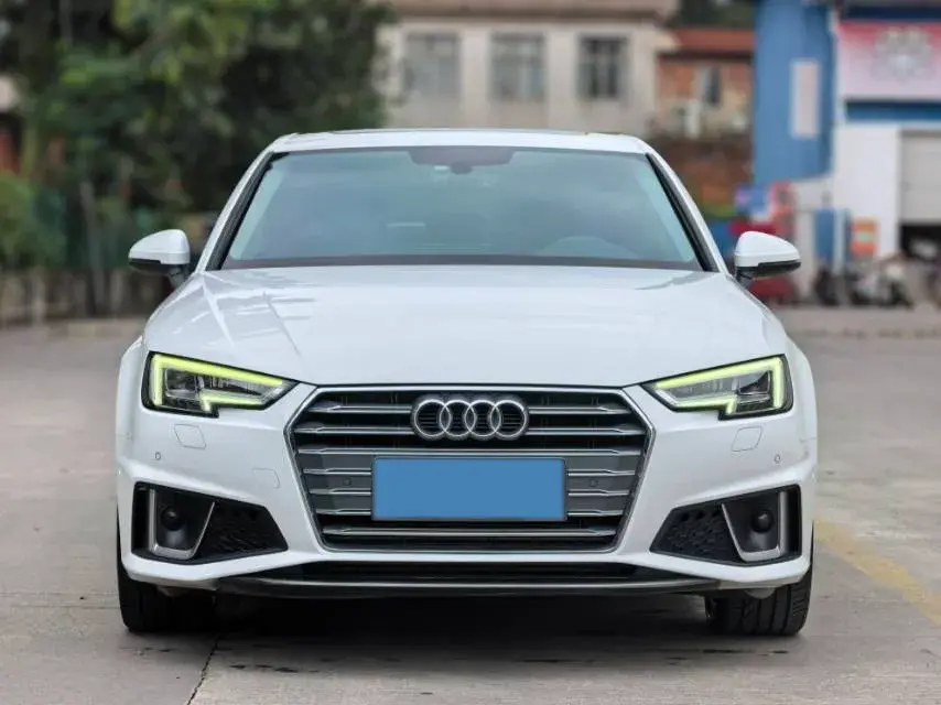 2019 AUDI A4L thumbnail 2