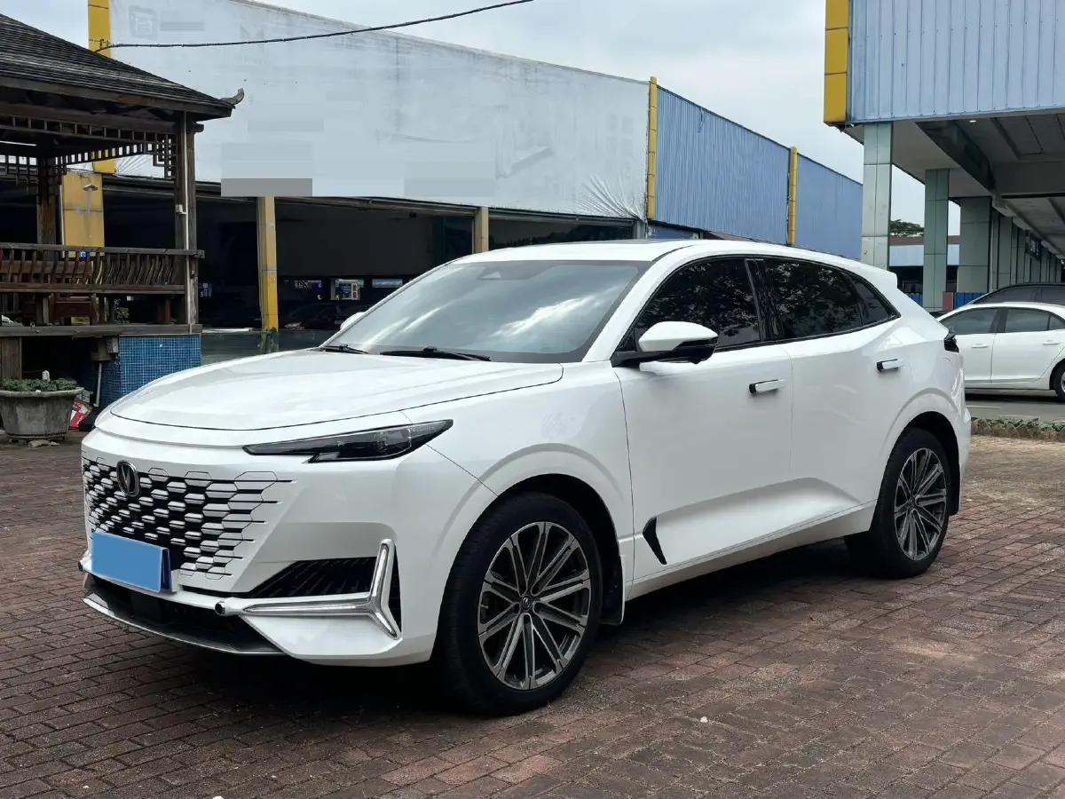 2021 ChangAn UNI-K 2.0T 233HP L4 8AT