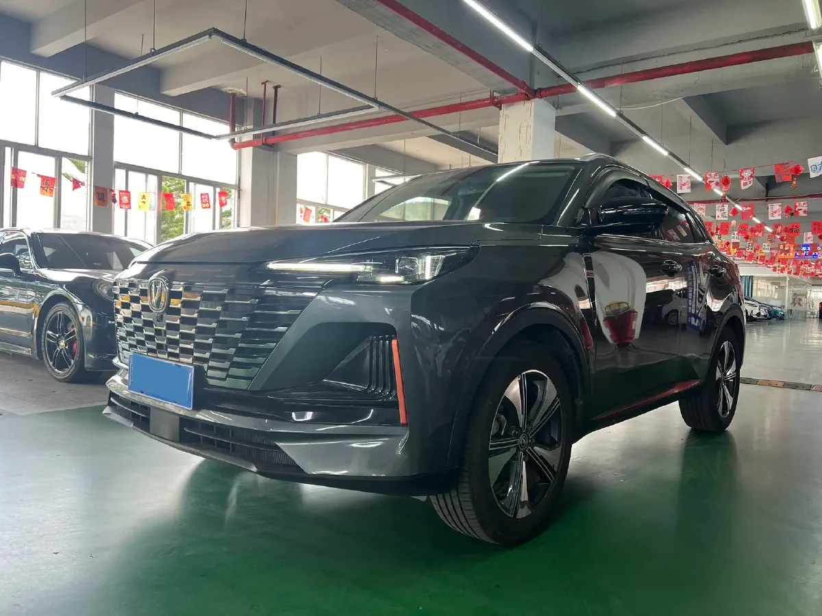2022 ChangAn Oshan X7 Plus 1.5T 188HP L4 7DCT,autocango,china used car exporter,china ev exporter,chinese used car exporter,chinese used ev exporter