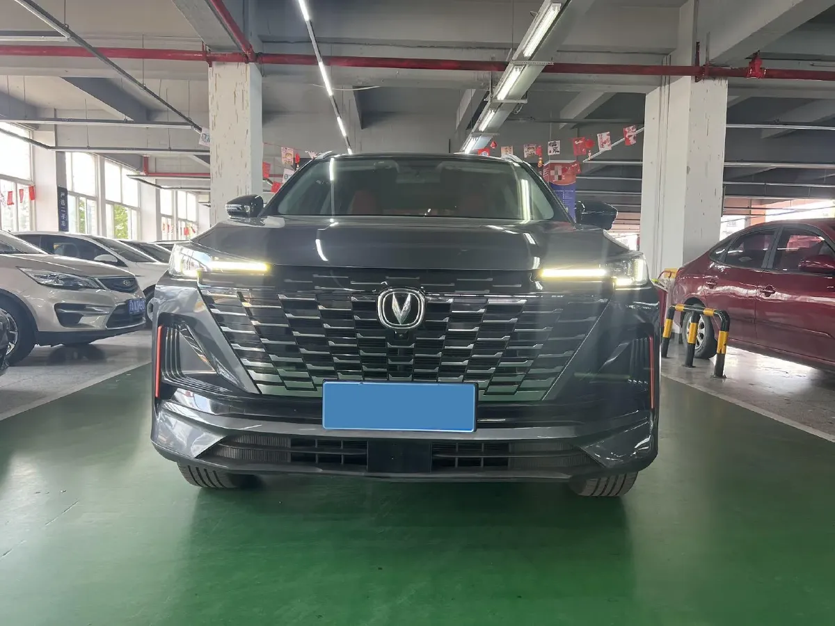2022 ChangAn Oshan X7 Plus 1.5T 188HP L4 7DCT,autocango,china used car exporter,china ev exporter,chinese used car exporter,chinese used ev exporter