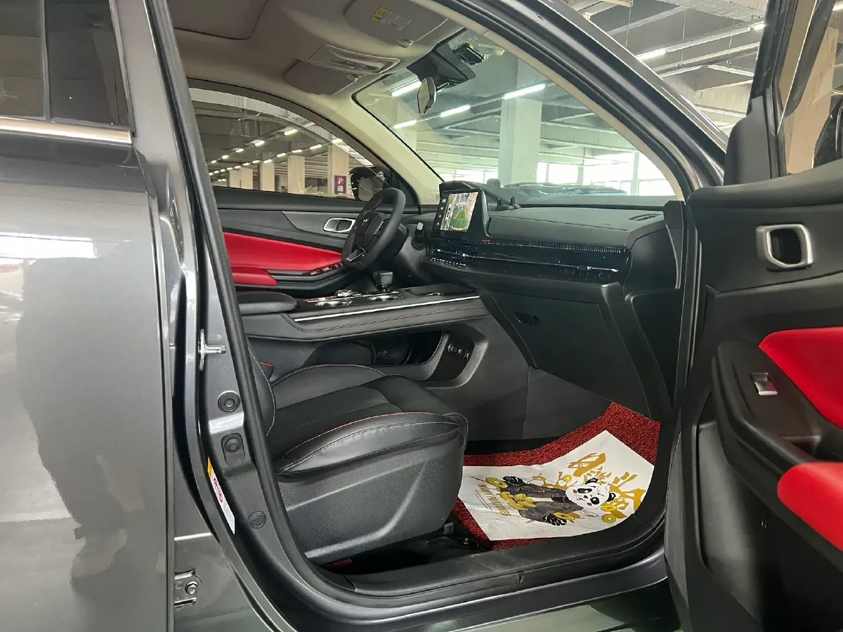 2022 ChangAn Oshan X7 Plus 1.5T 188HP L4 7DCT,autocango,china used car exporter,china ev exporter,chinese used car exporter,chinese used ev exporter