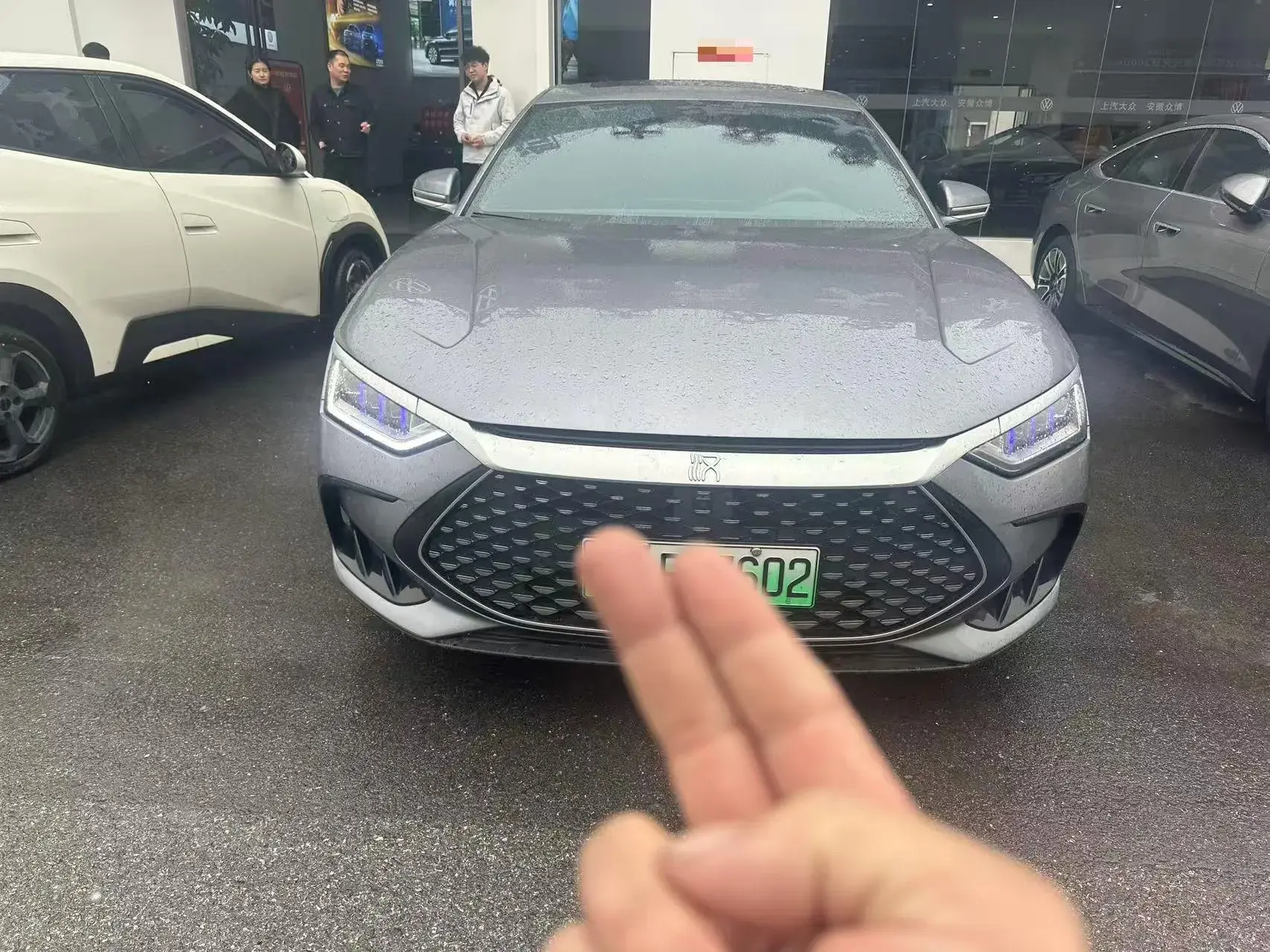 2024 BYD HAN thumbnail 3