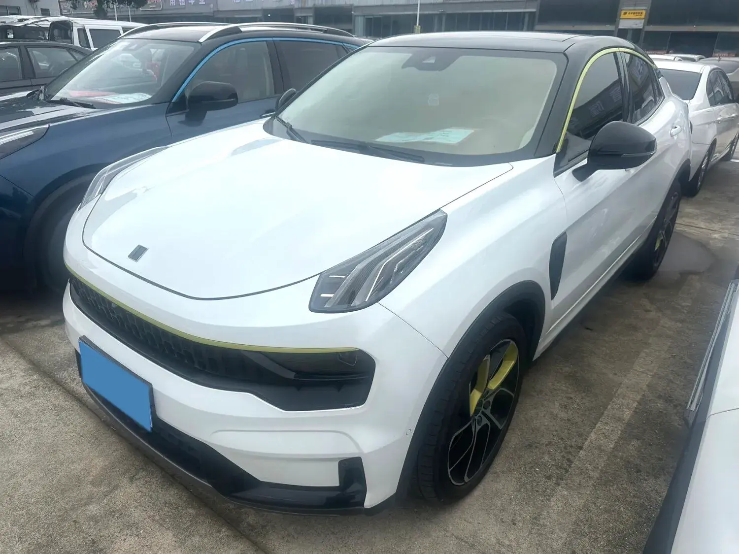 2020 LYNK&CO 05 view 1