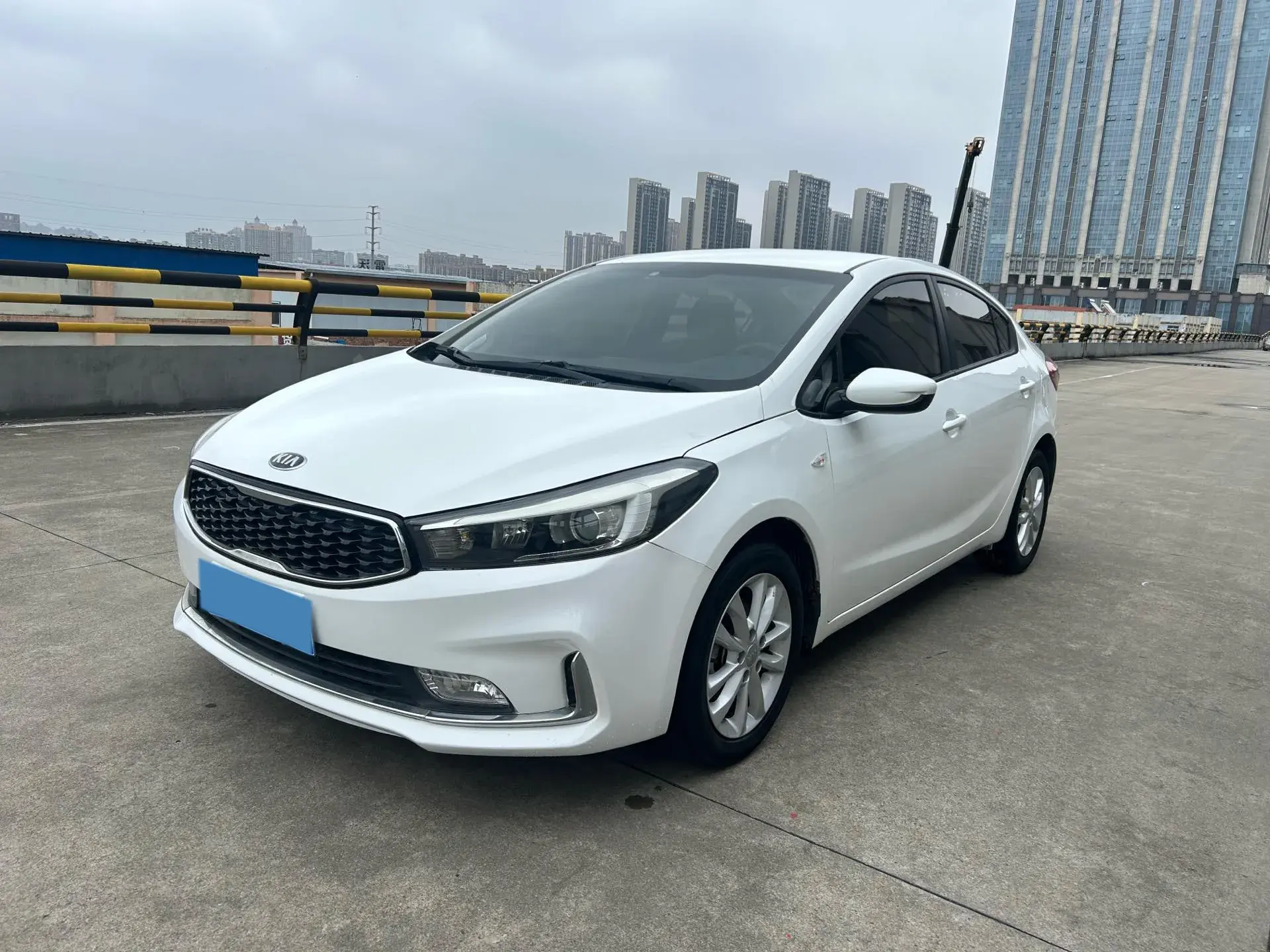 2016 KIA K3 view 1