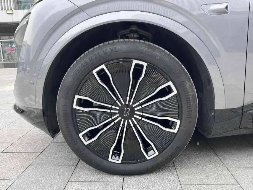 2024 AVATR 07 thumbnail 2