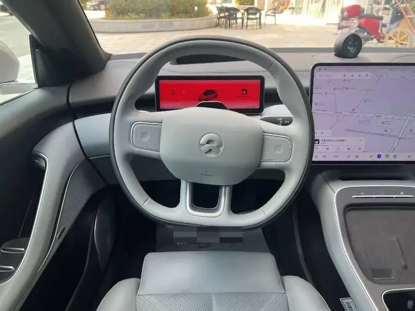 2025 NIO ET5 thumbnail 2