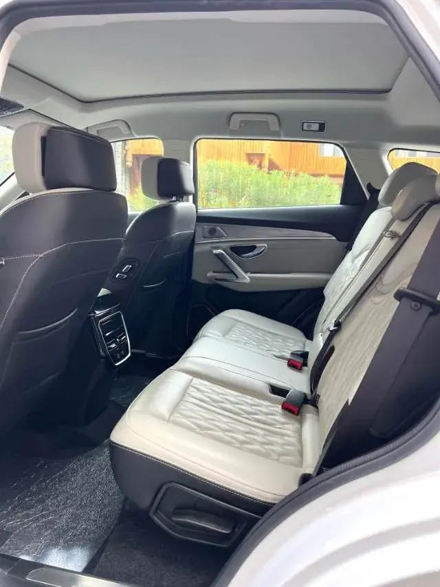 2023 JETOUR X70 thumbnail 3