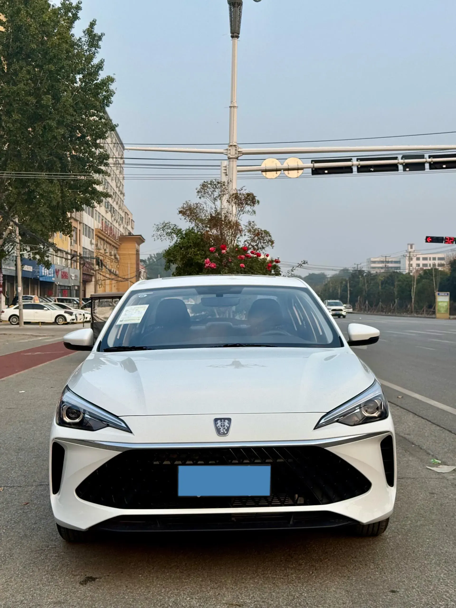 2024 ROEWE I5 thumbnail 2