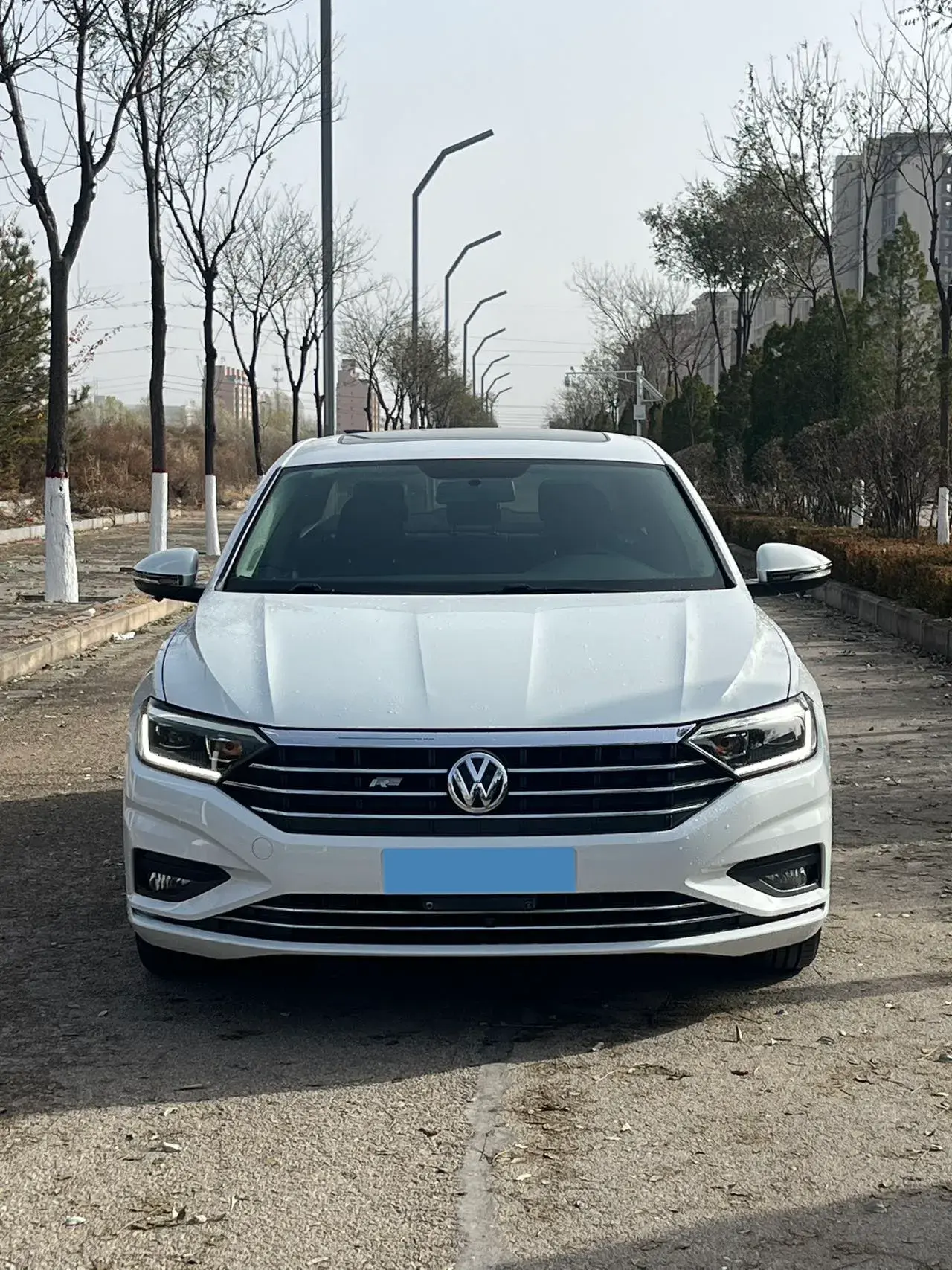 2019 VOLKSWAGEN SAGITAR thumbnail 2