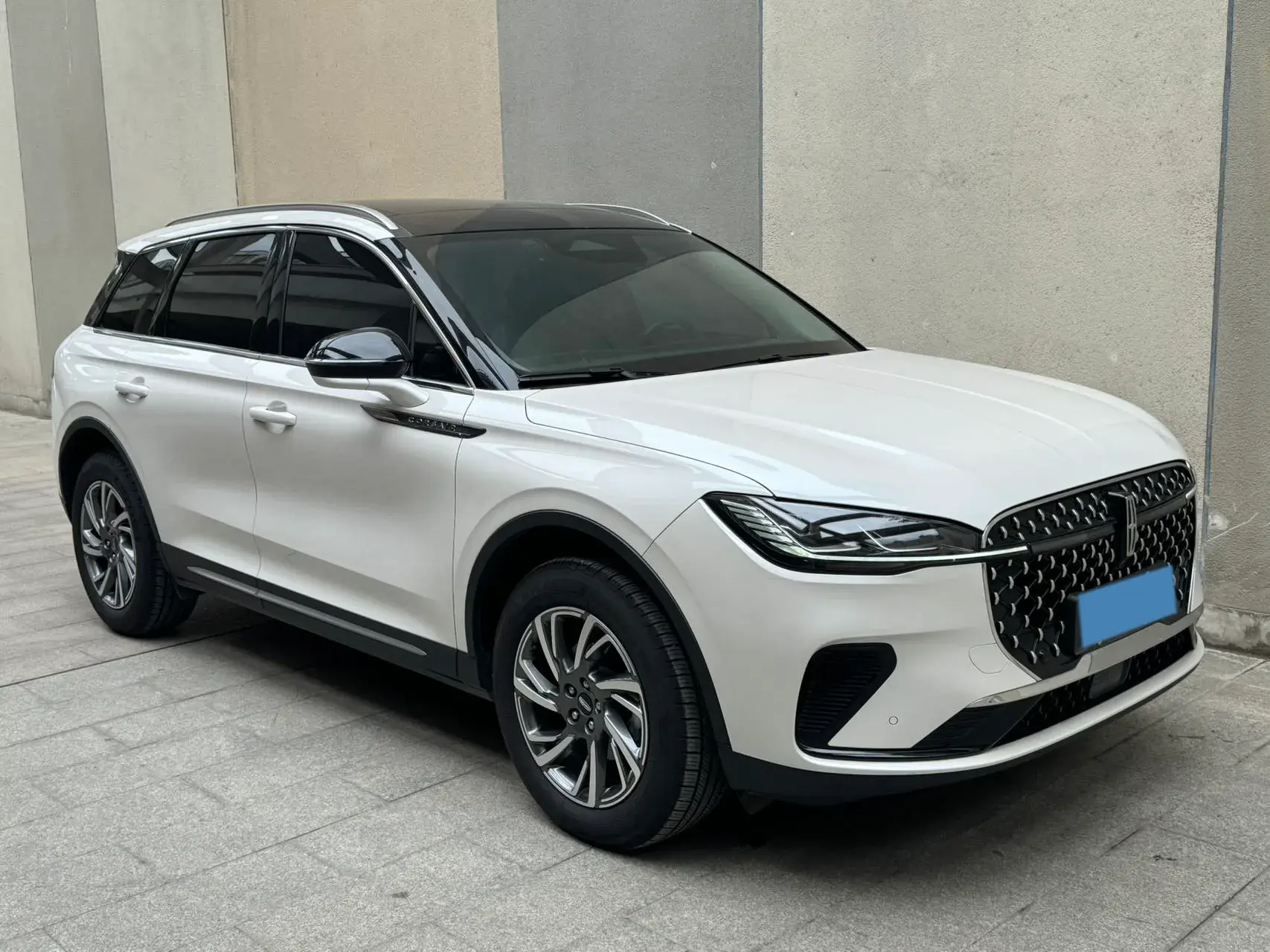 2024 LINCOLN CORSAIR thumbnail 3