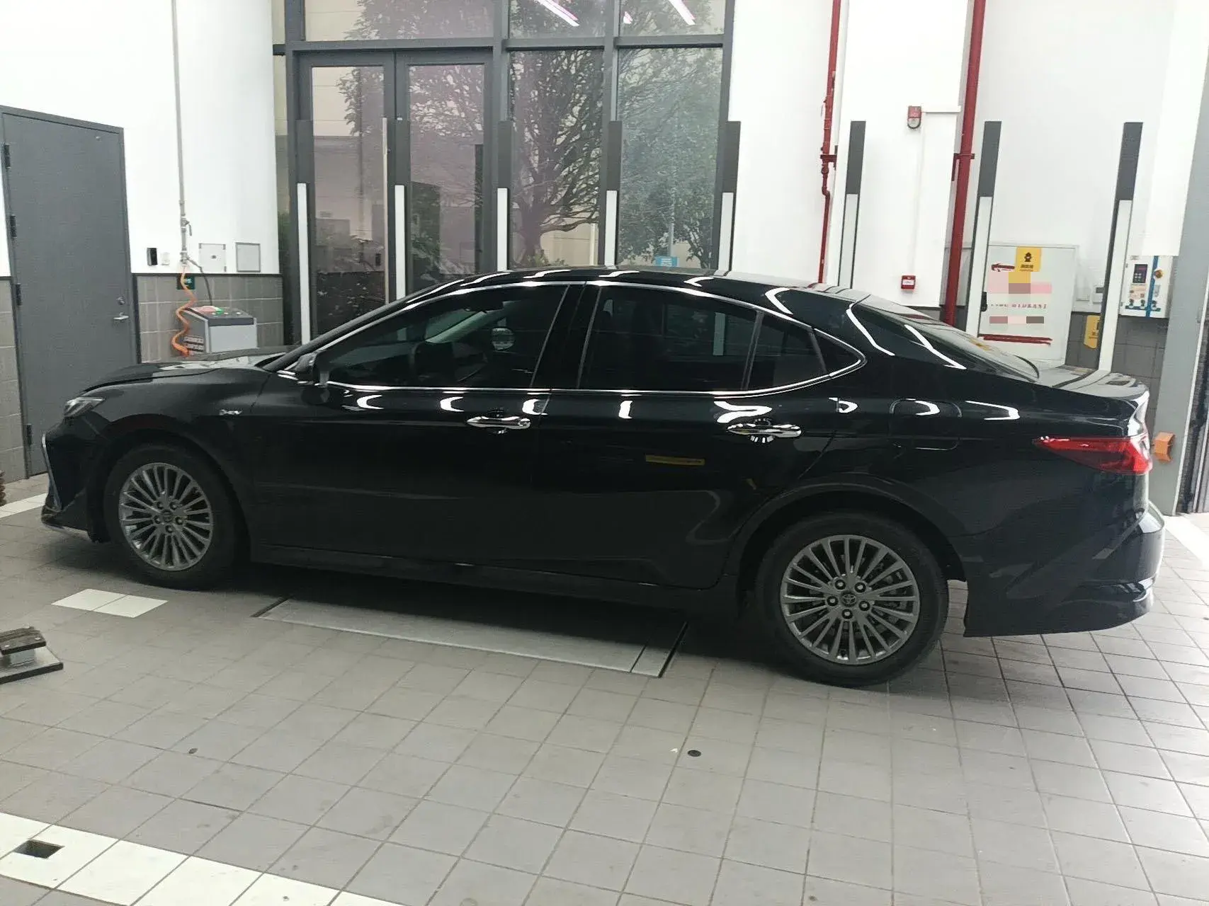 2024 TOYOTA CAMRY thumbnail 2