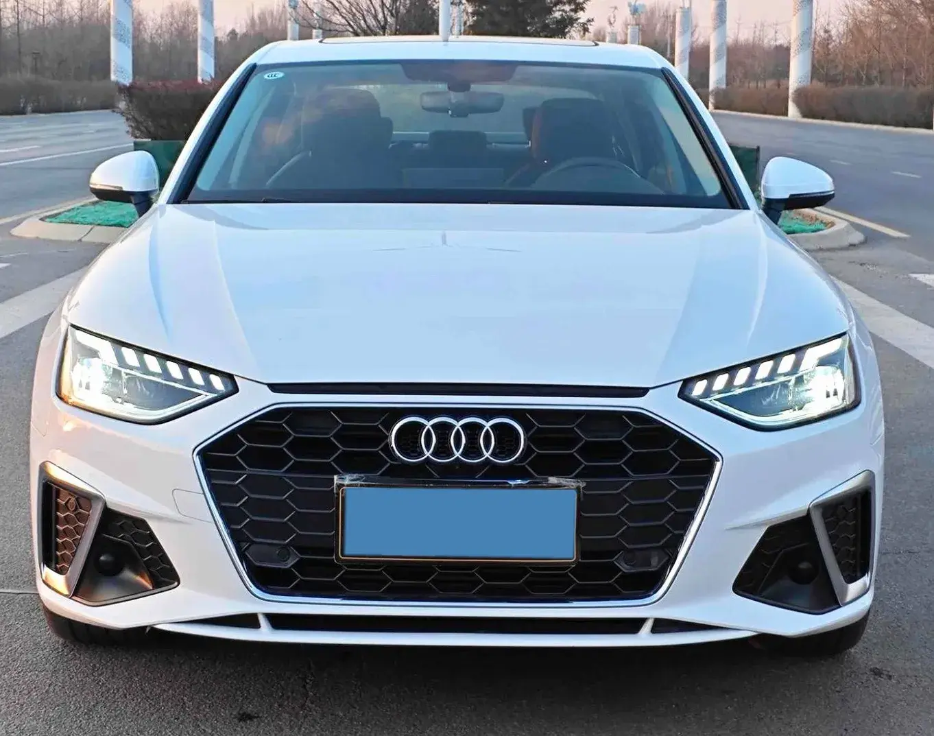 2020 AUDI A4L thumbnail 2