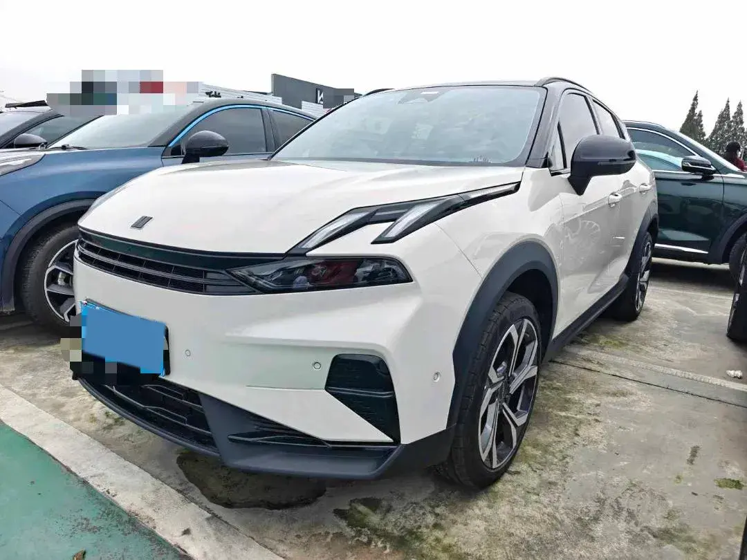 2025 LYNK&CO 06 view 1