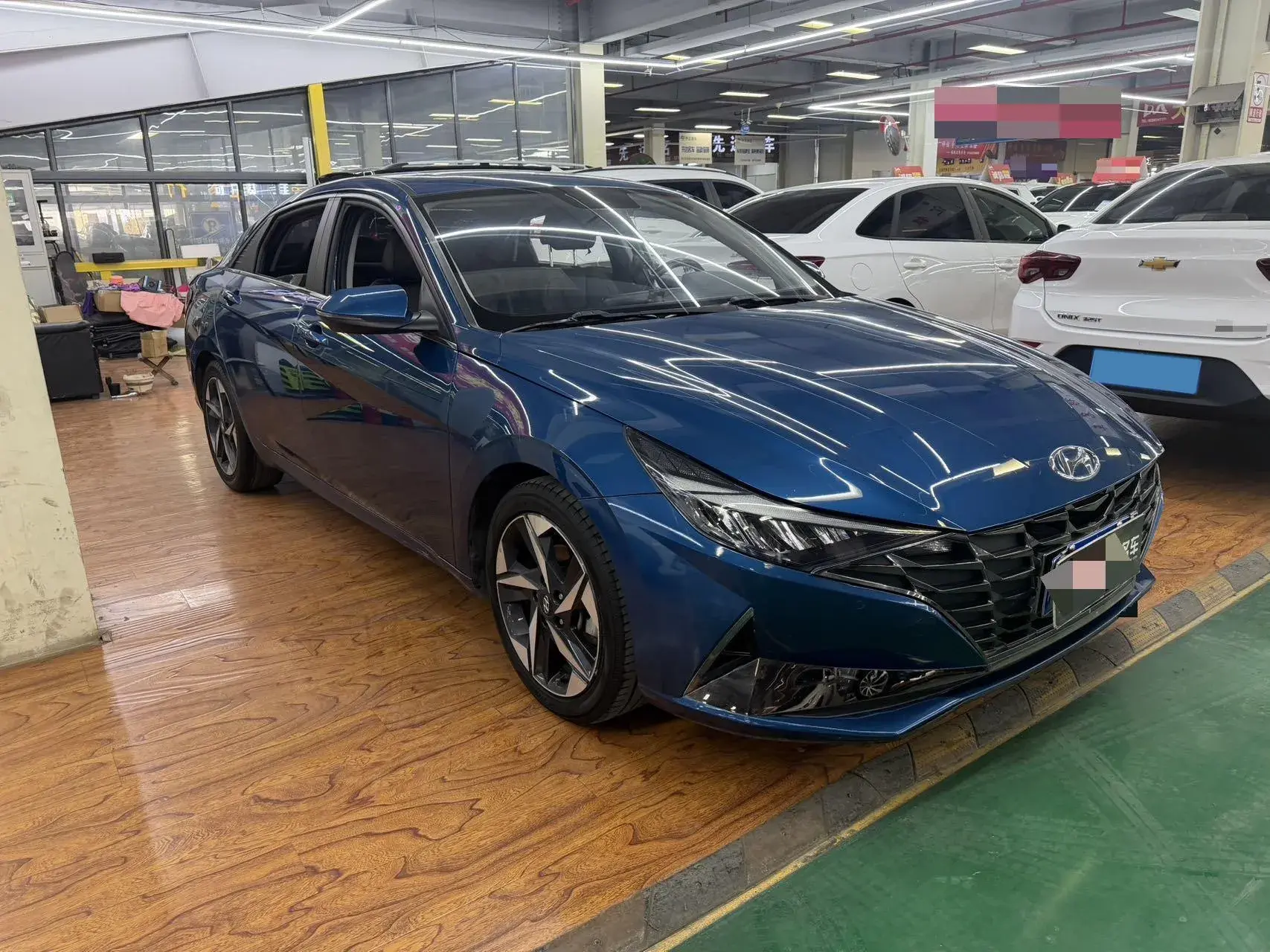 2021 HYUNDAI ELANTRA thumbnail 3