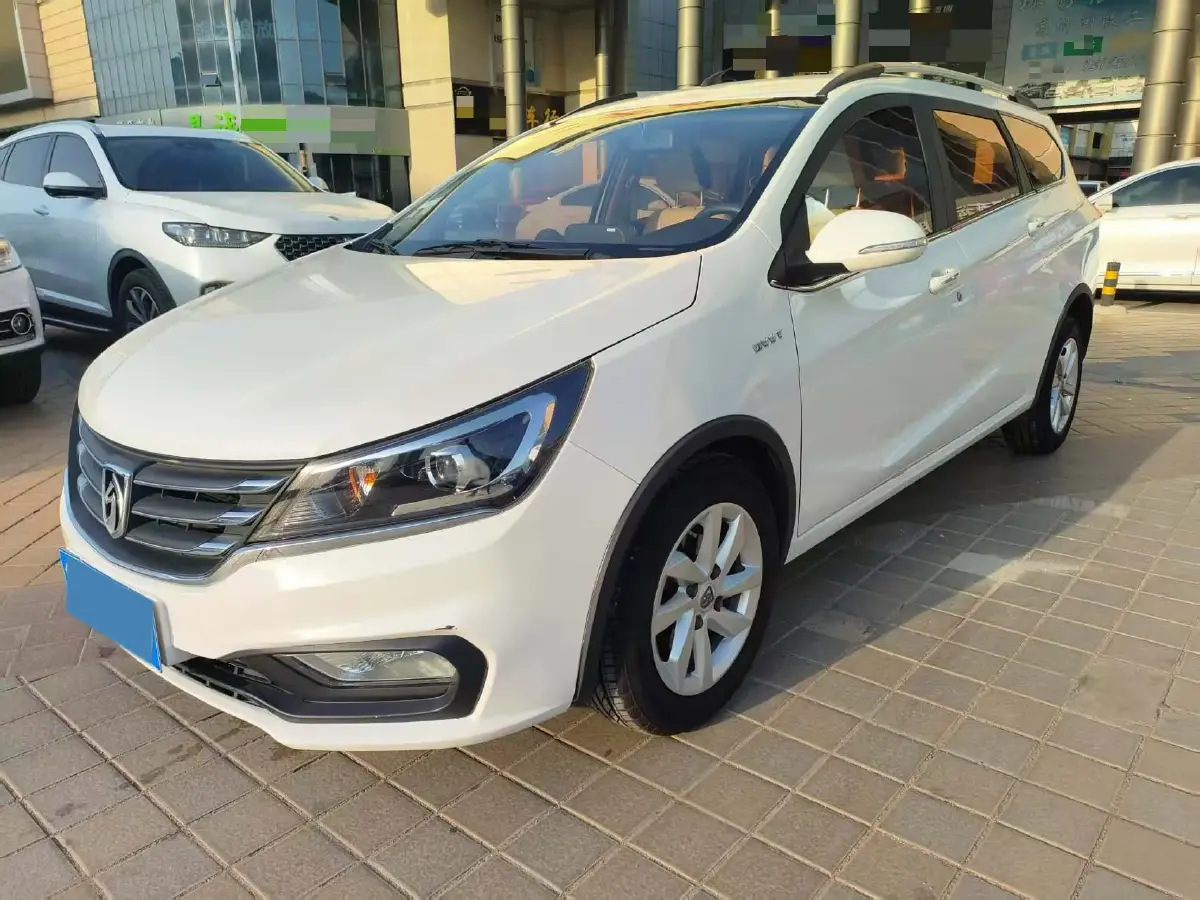 2017 BaoJun 310W 1.5L 112HP L4 6MT