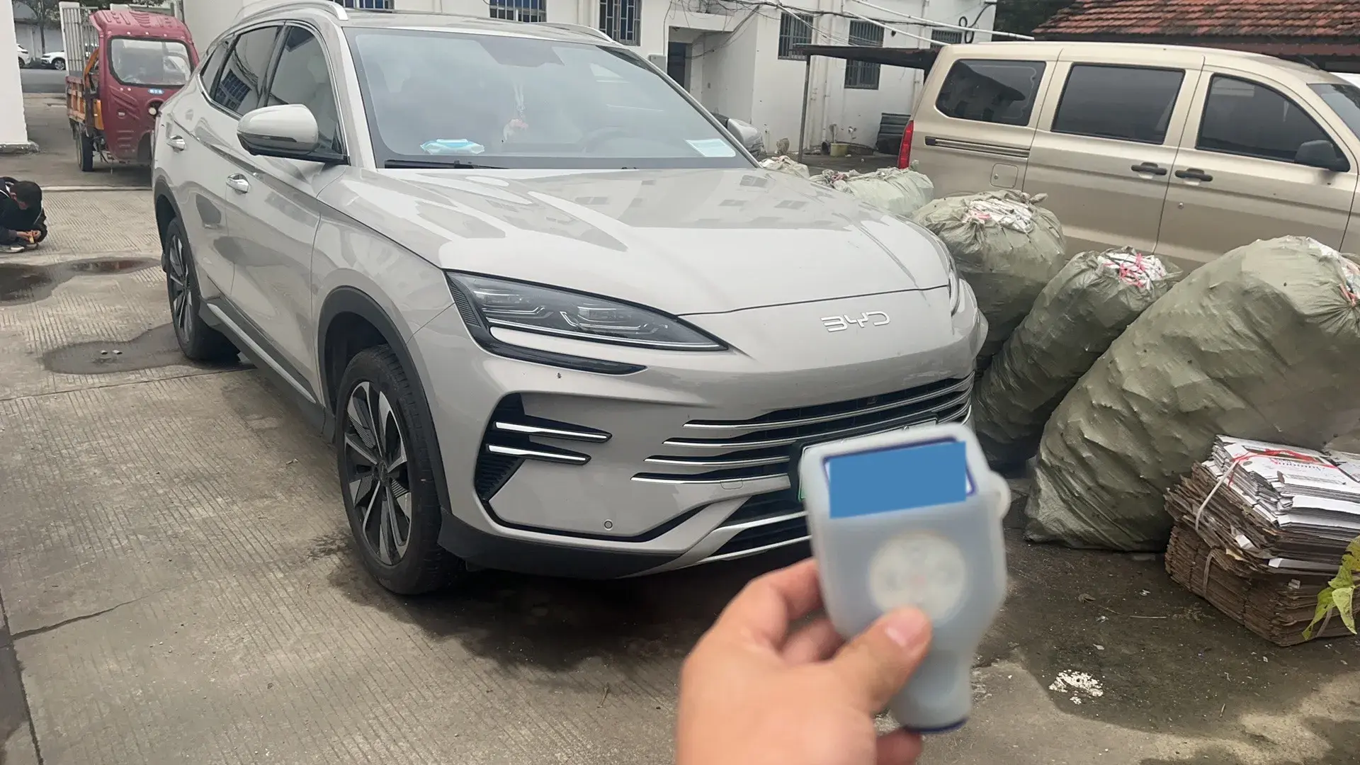 2024 BYD SONG thumbnail 4