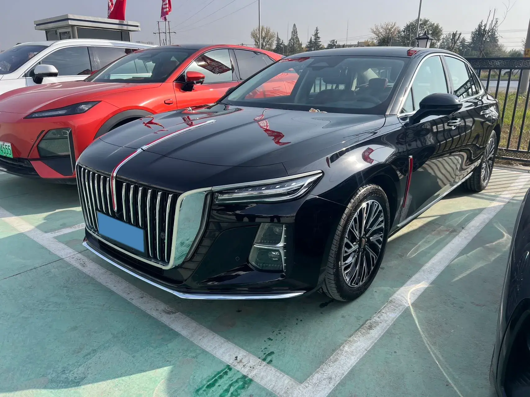 2024 HONGQI H5 view 1