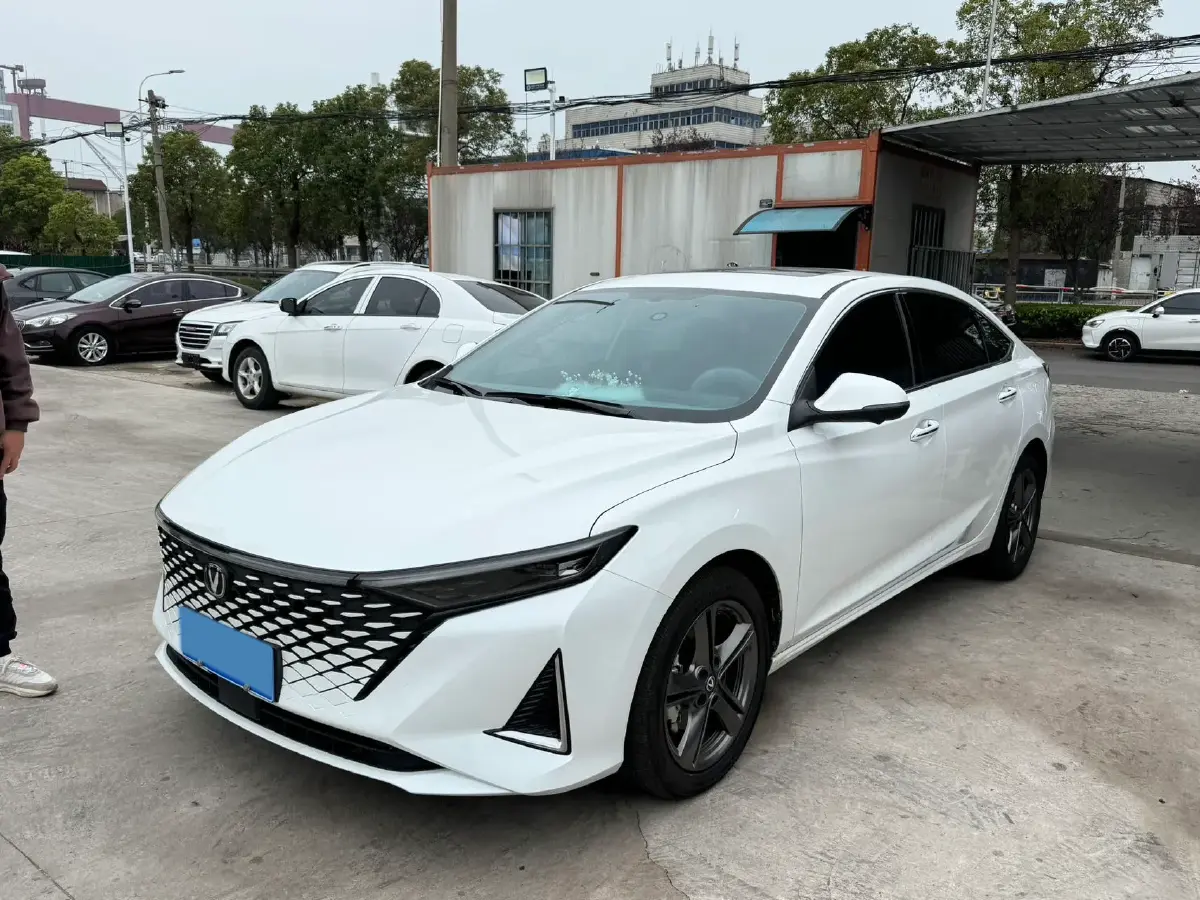 2023 ChangAn Raeton Plus 1.5T 188HP L4 7DCT