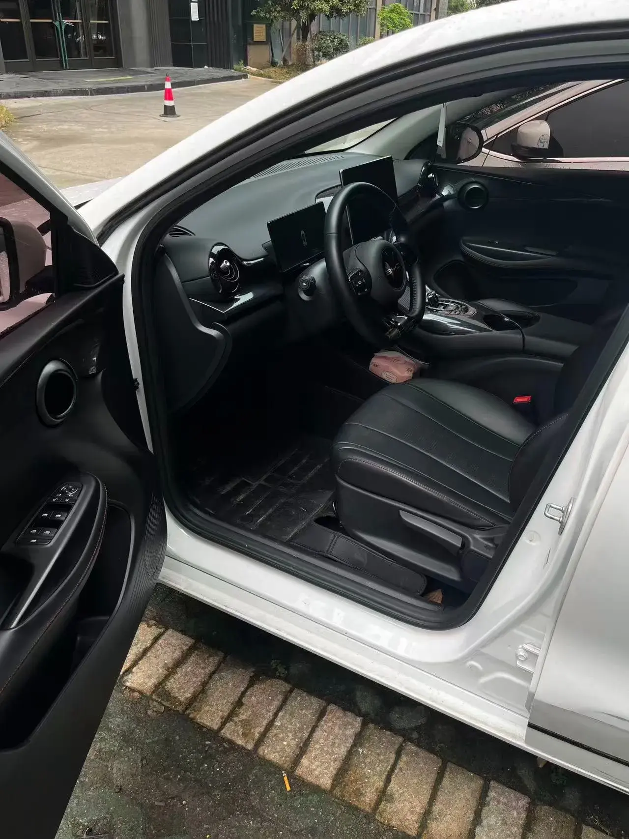 2023 BYD E2 thumbnail 3