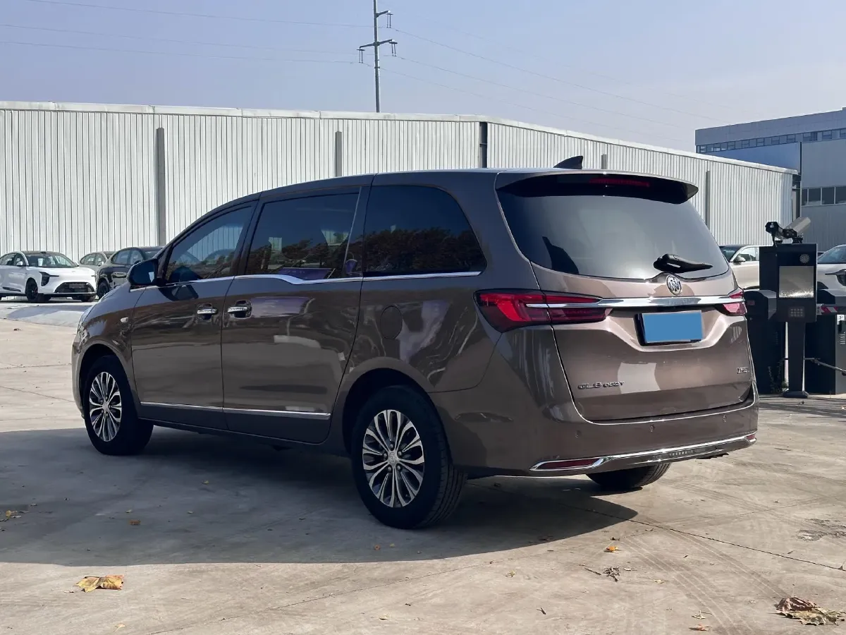 2022 Buick GL8 2.0T 237HP L4 9AT,autocango,china used car exporter,china ev exporter,chinese used car exporter,chinese used ev exporter