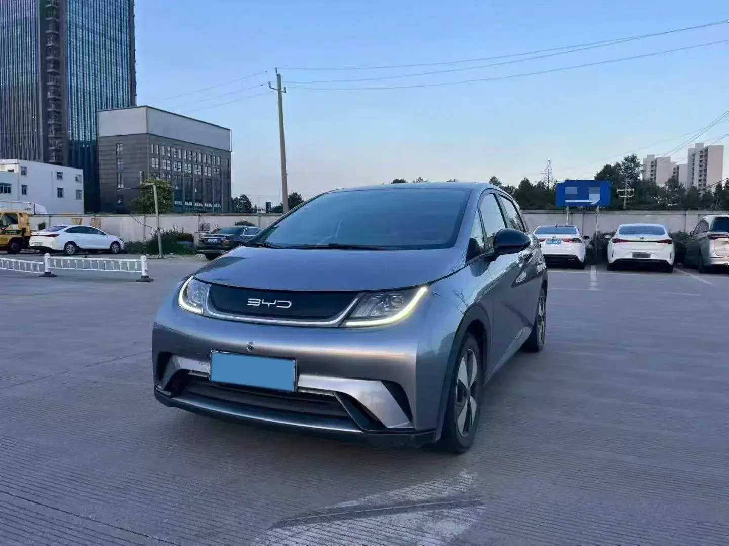 2023 BYD DOLPHIN view 1