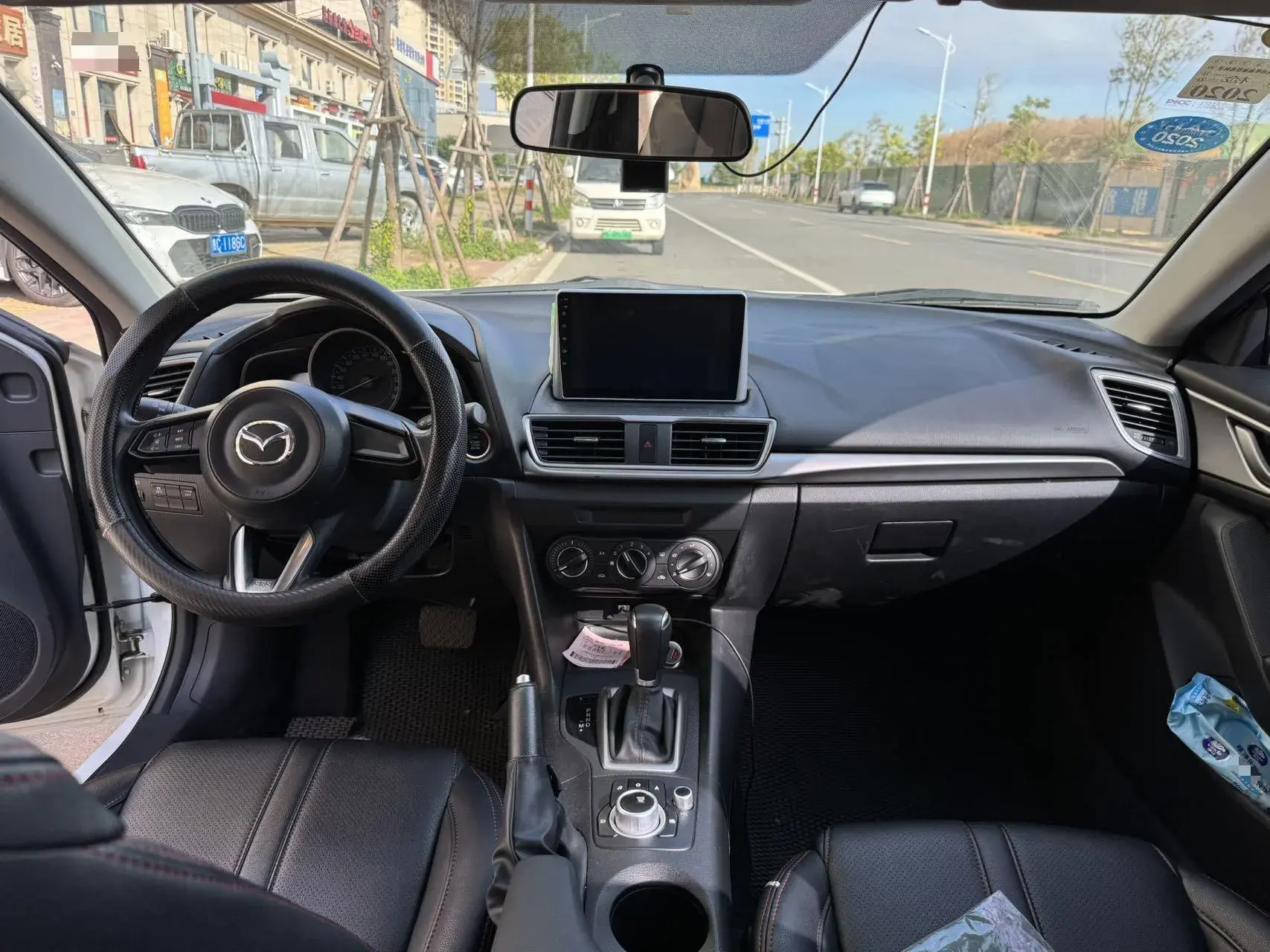 2017 MAZDA 3 thumbnail 4