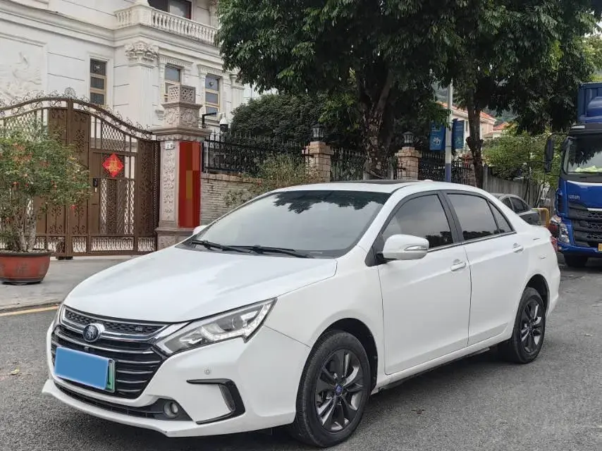 2017 BYD QIN view 1