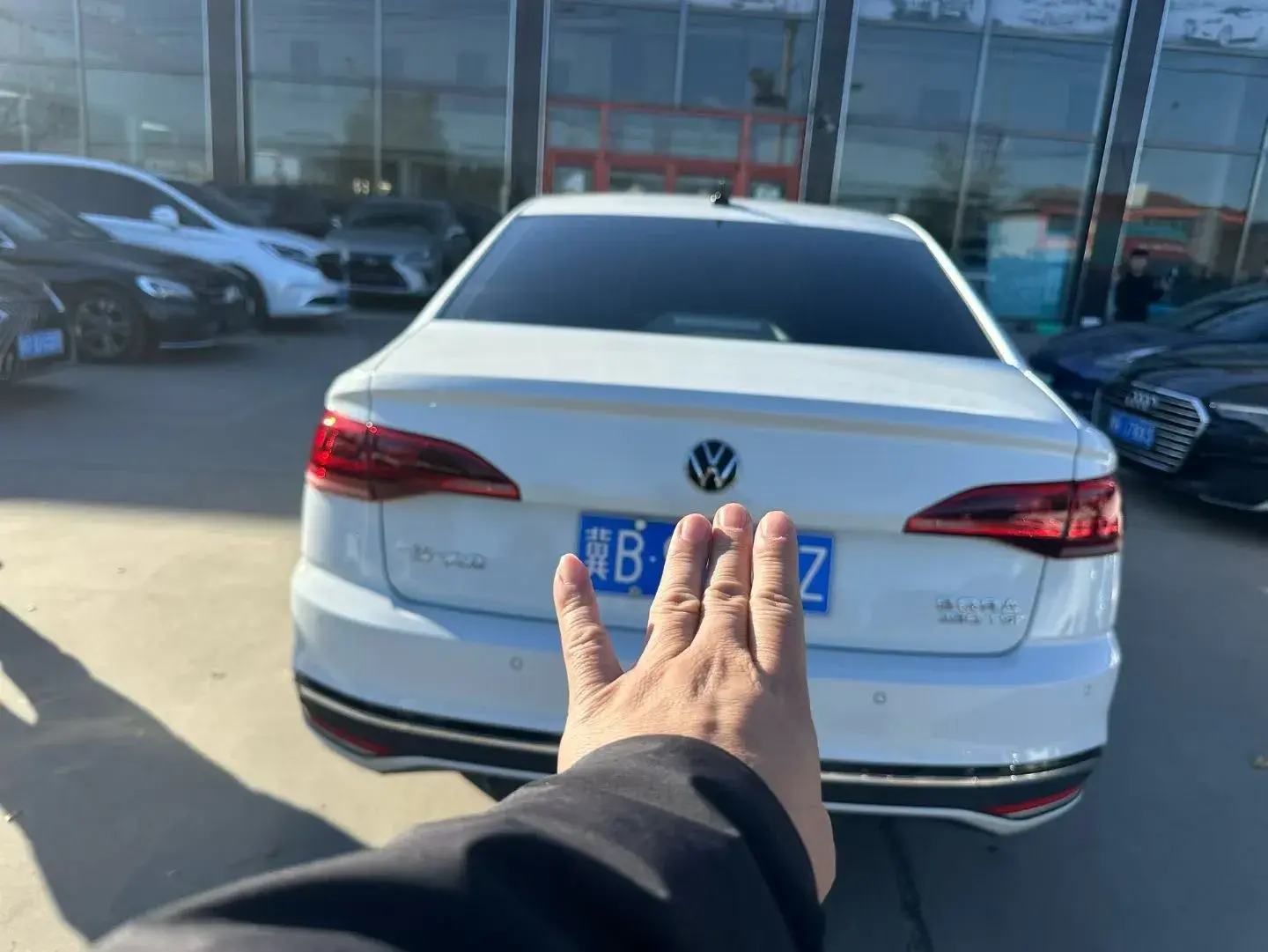 2023 VOLKSWAGEN BORA thumbnail 4