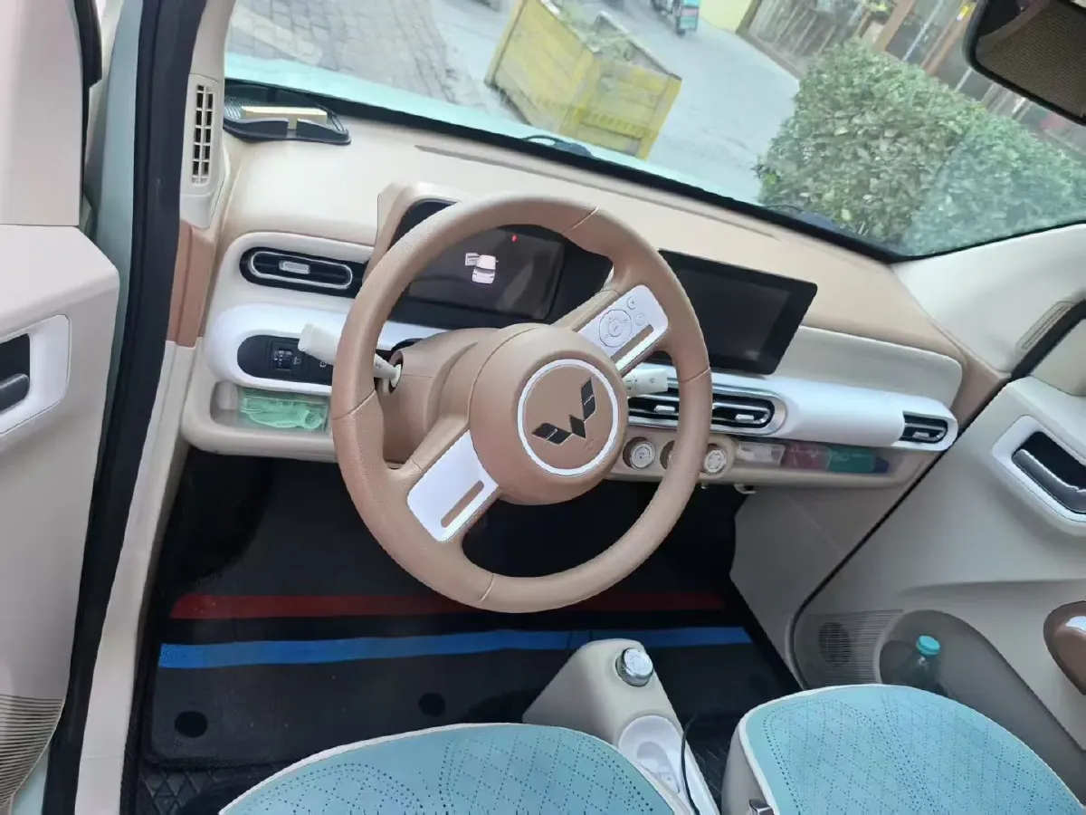 2022 WuLing HongGuang MINI EV BEV 9KWH,autocango,china used car exporter,china ev exporter,chinese used car exporter,chinese used ev exporter