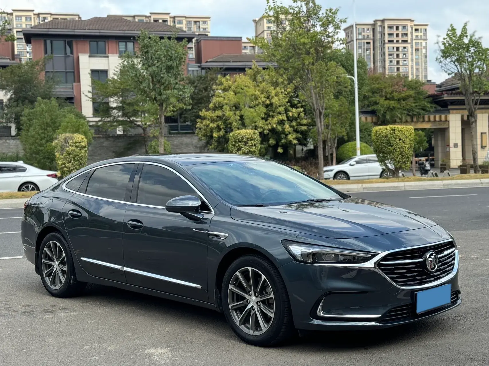 2020 BUICK LARCOSSE thumbnail 3