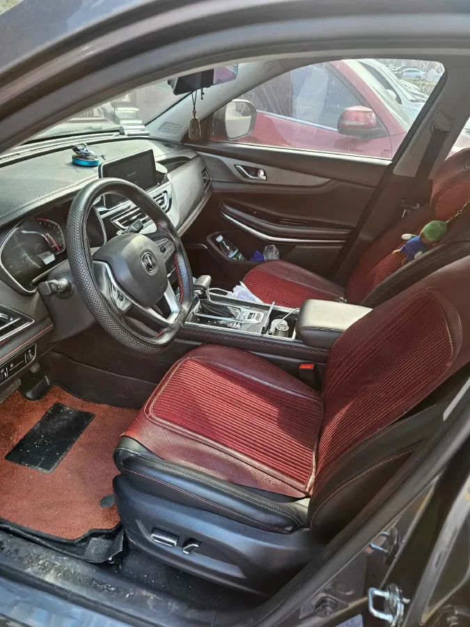 2021 ChangAn CS75 1.5T 178HP L4 7DCT,autocango,china used car exporter,china ev exporter,chinese used car exporter,chinese used ev exporter