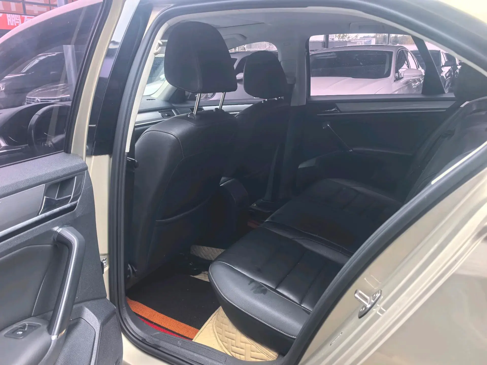 2018 VOLKSWAGEN BORA thumbnail 4