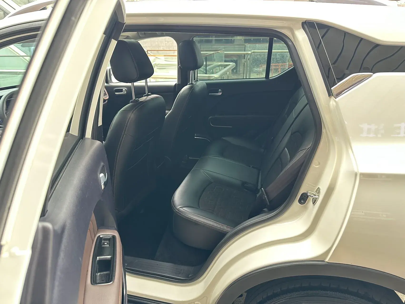 2017 GAC TRUMPCHI thumbnail 4