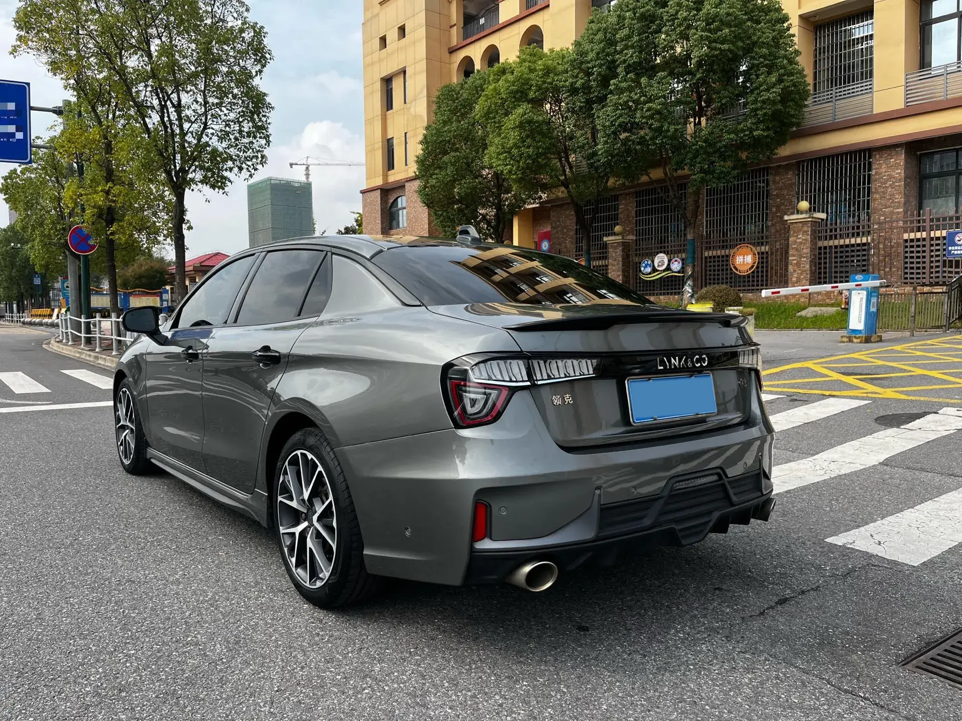 2022 LYNK&CO 03 thumbnail 4