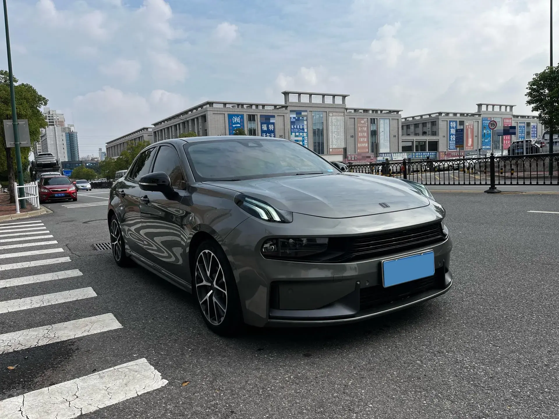 2022 LYNK&CO 03 thumbnail 3