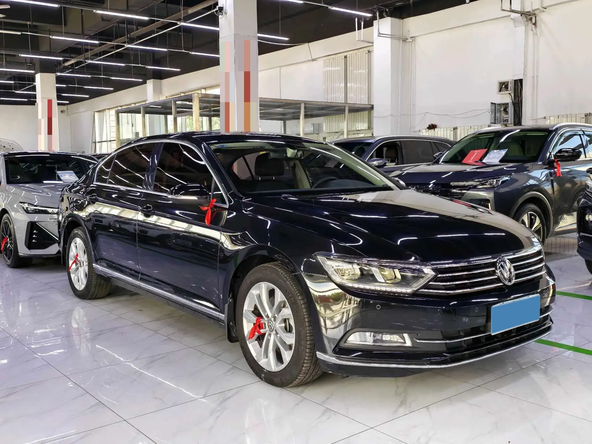 2018 VOLKSWAGEN MAGOTAN thumbnail 3