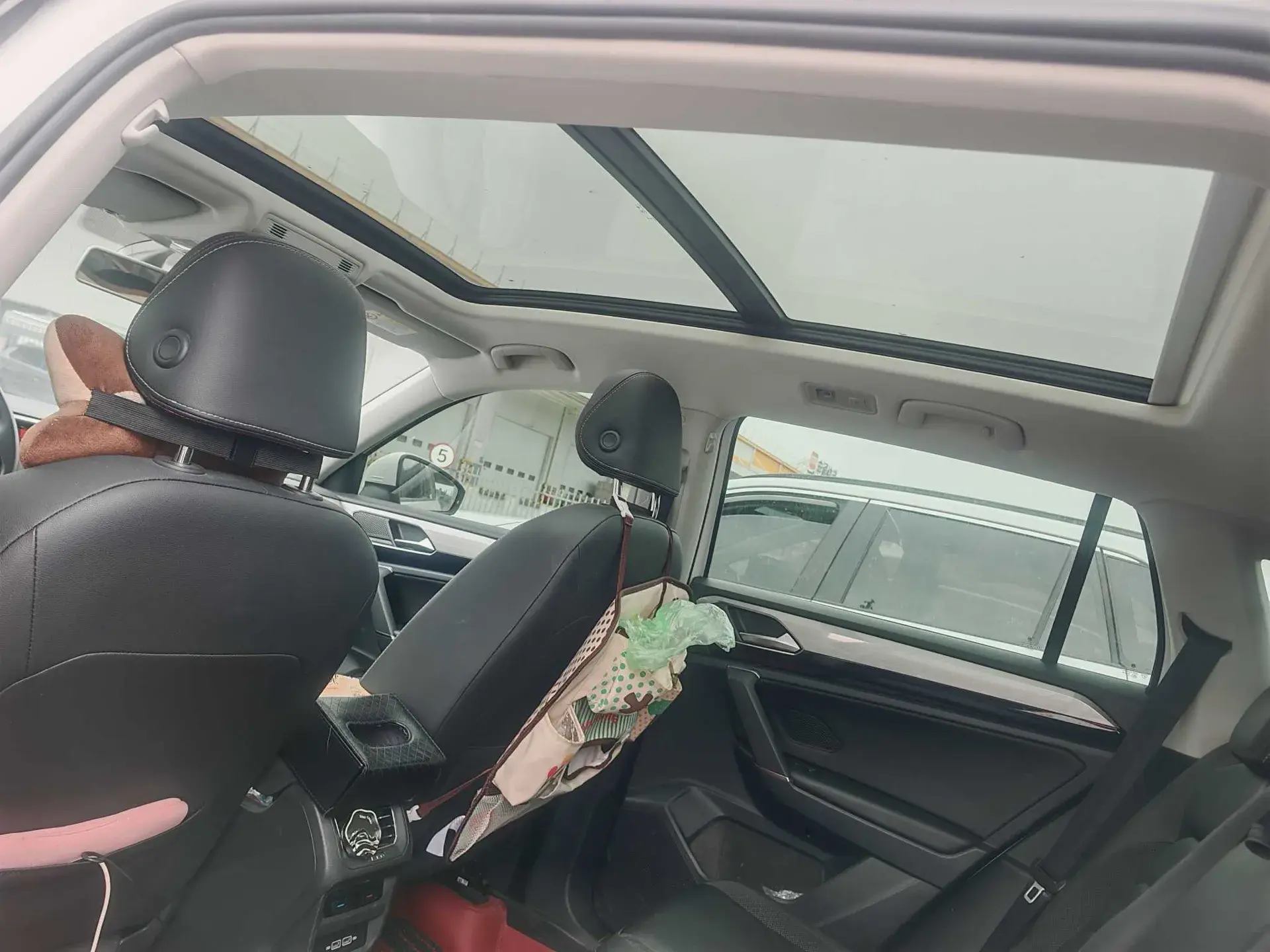 2019 VOLKSWAGEN TAYRON thumbnail 4