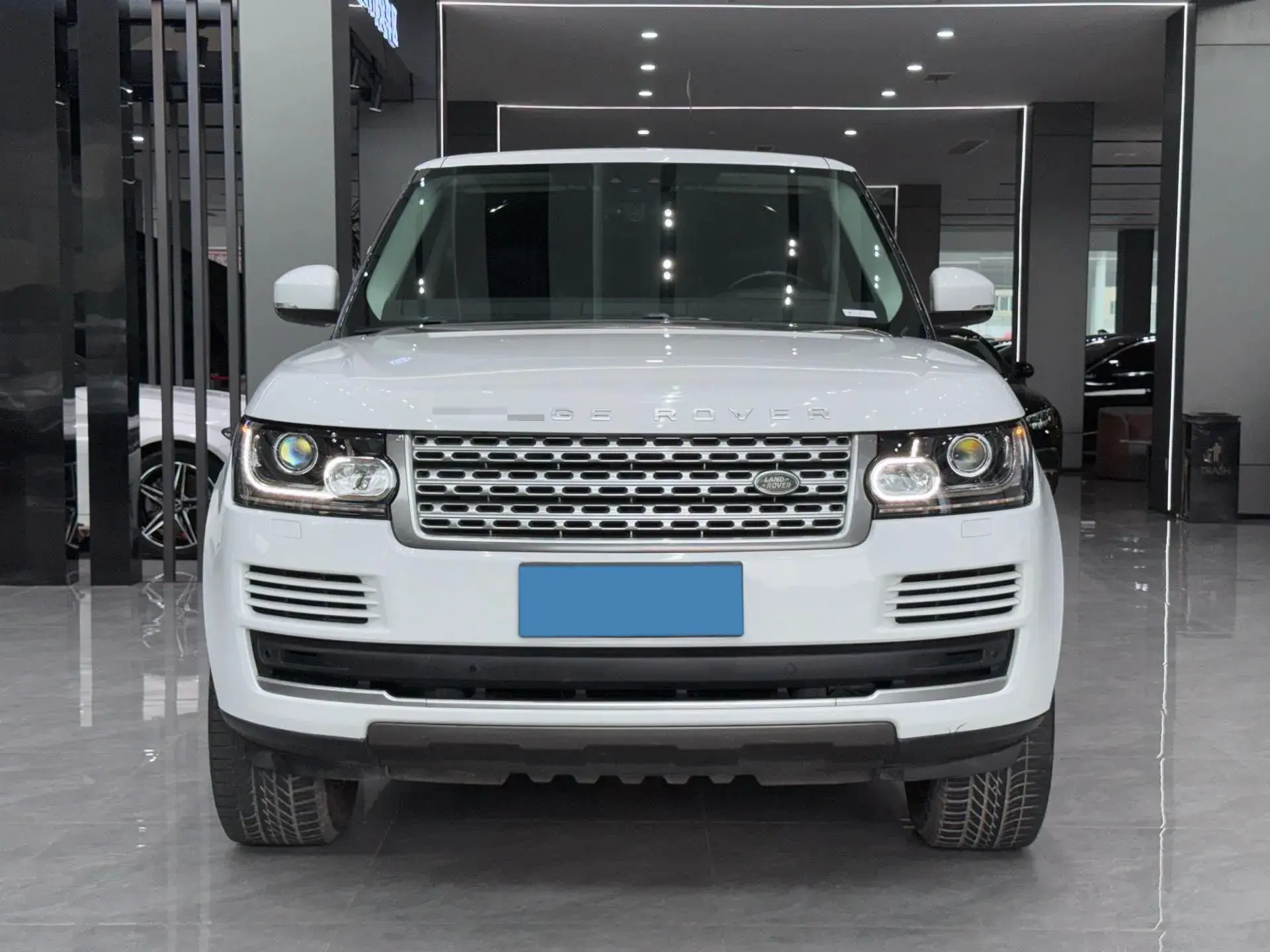 2017 LAND ROVER thumbnail 2
