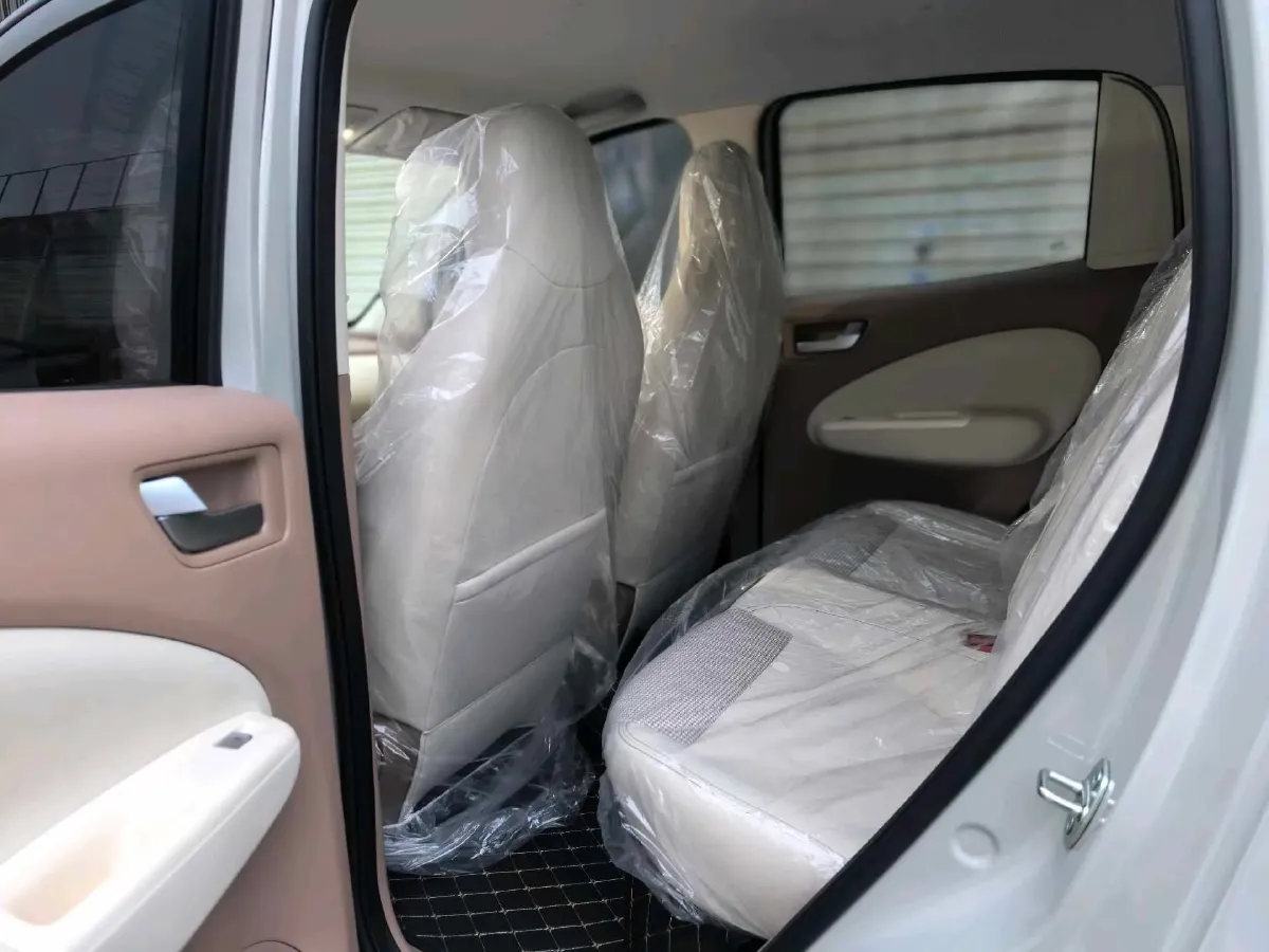 2025 WuLing HongGuang MINI EV BEV 16.2KWH,autocango,china used car exporter,china ev exporter,chinese used car exporter,chinese used ev exporter