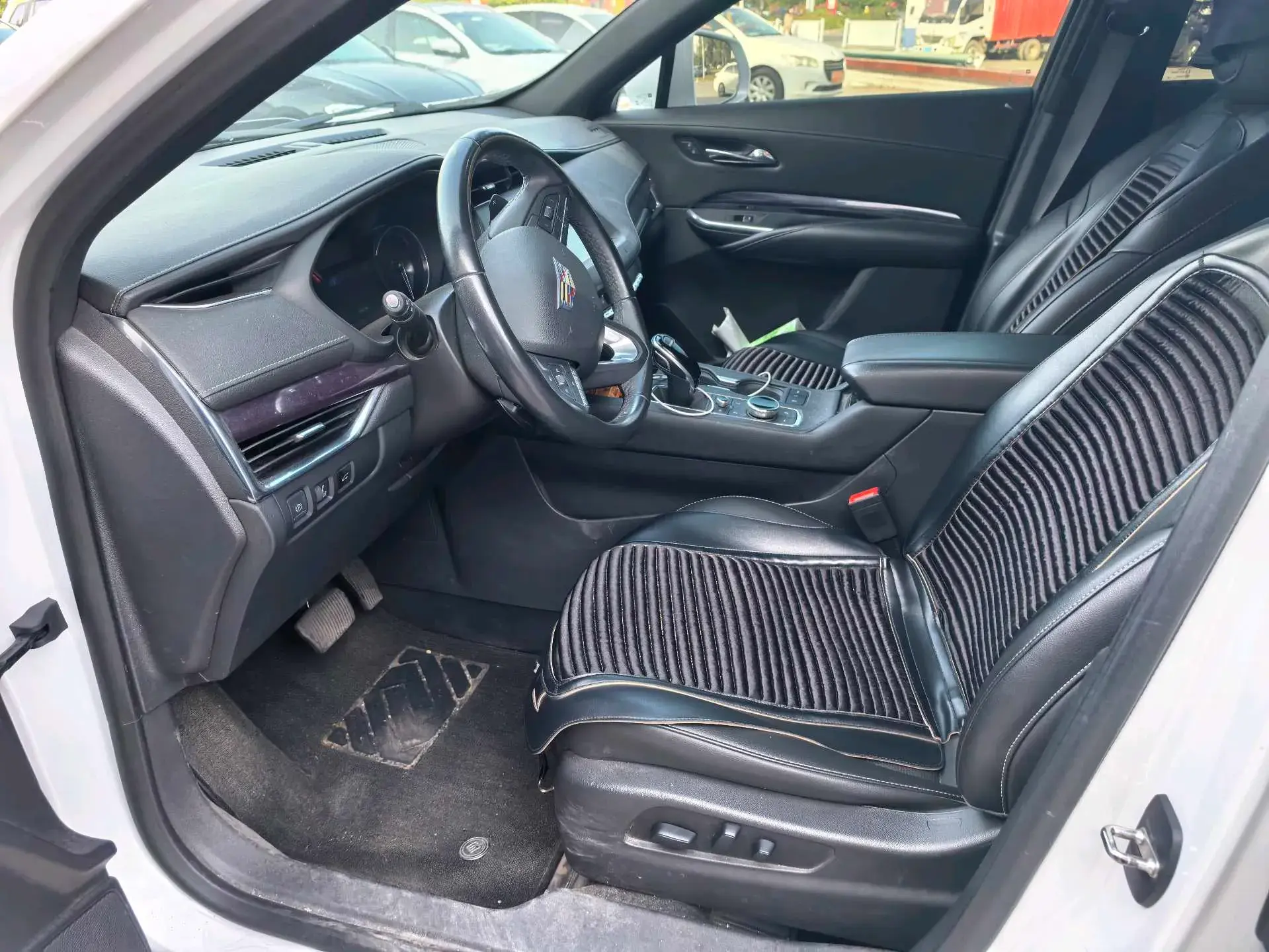 2020 CADILLAC XT4 thumbnail 4