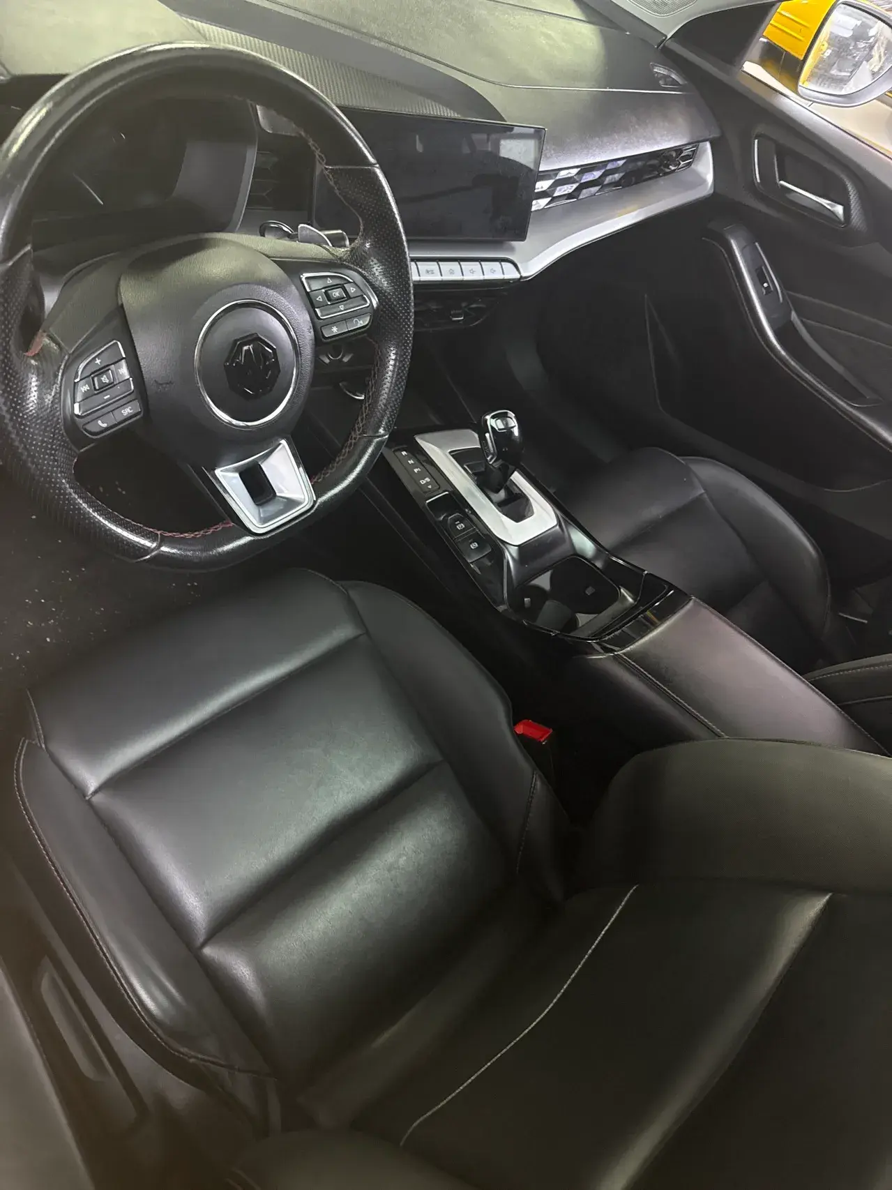 2022 MG 5 thumbnail 3