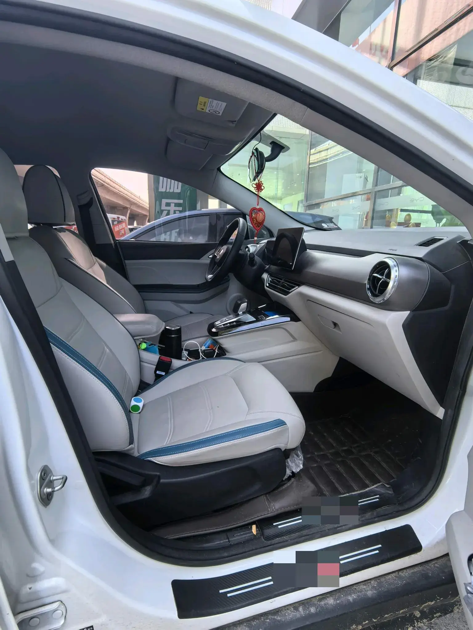 2023 BYD YUAN thumbnail 4