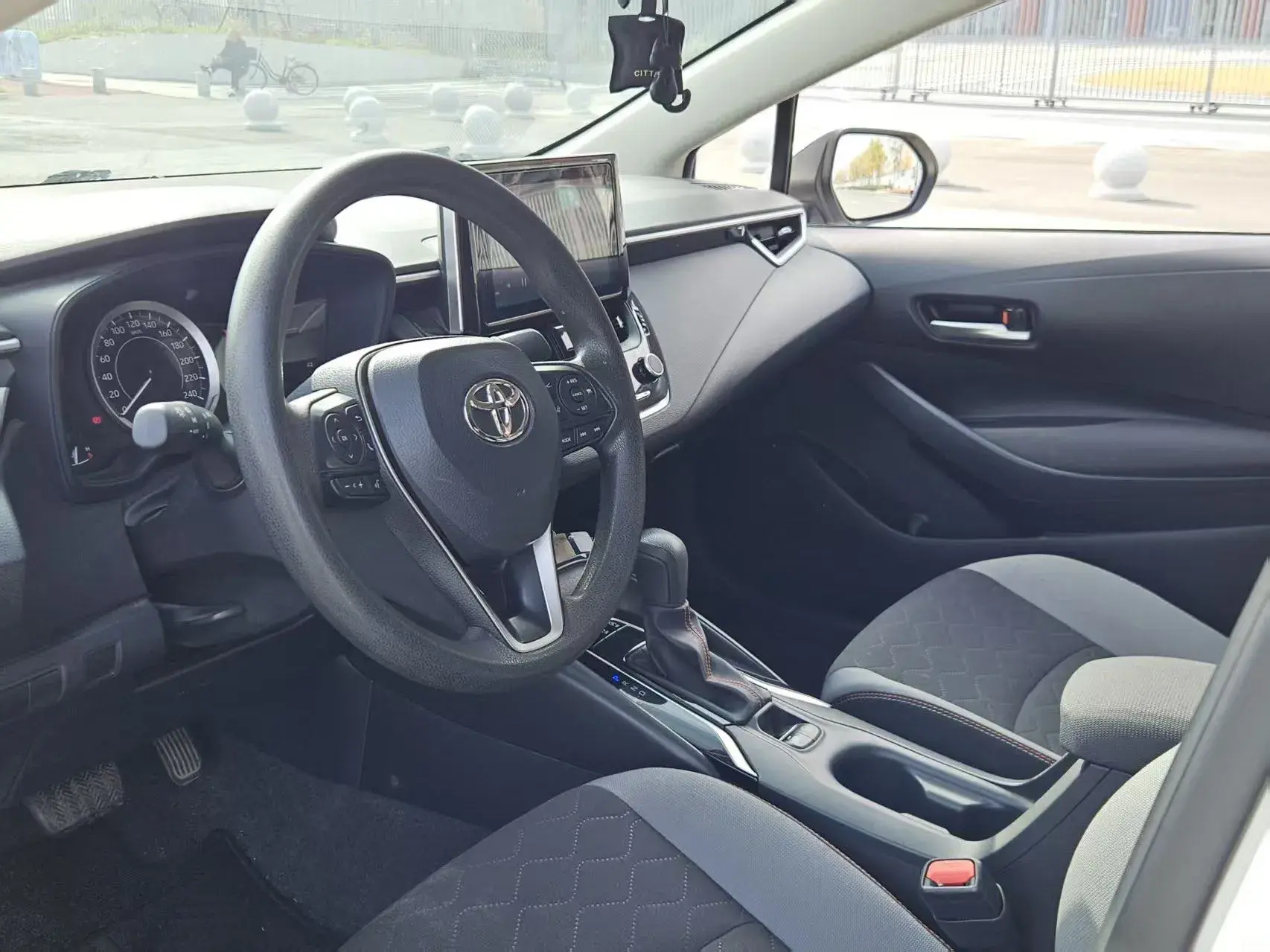 2023 TOYOTA COROLLA thumbnail 4