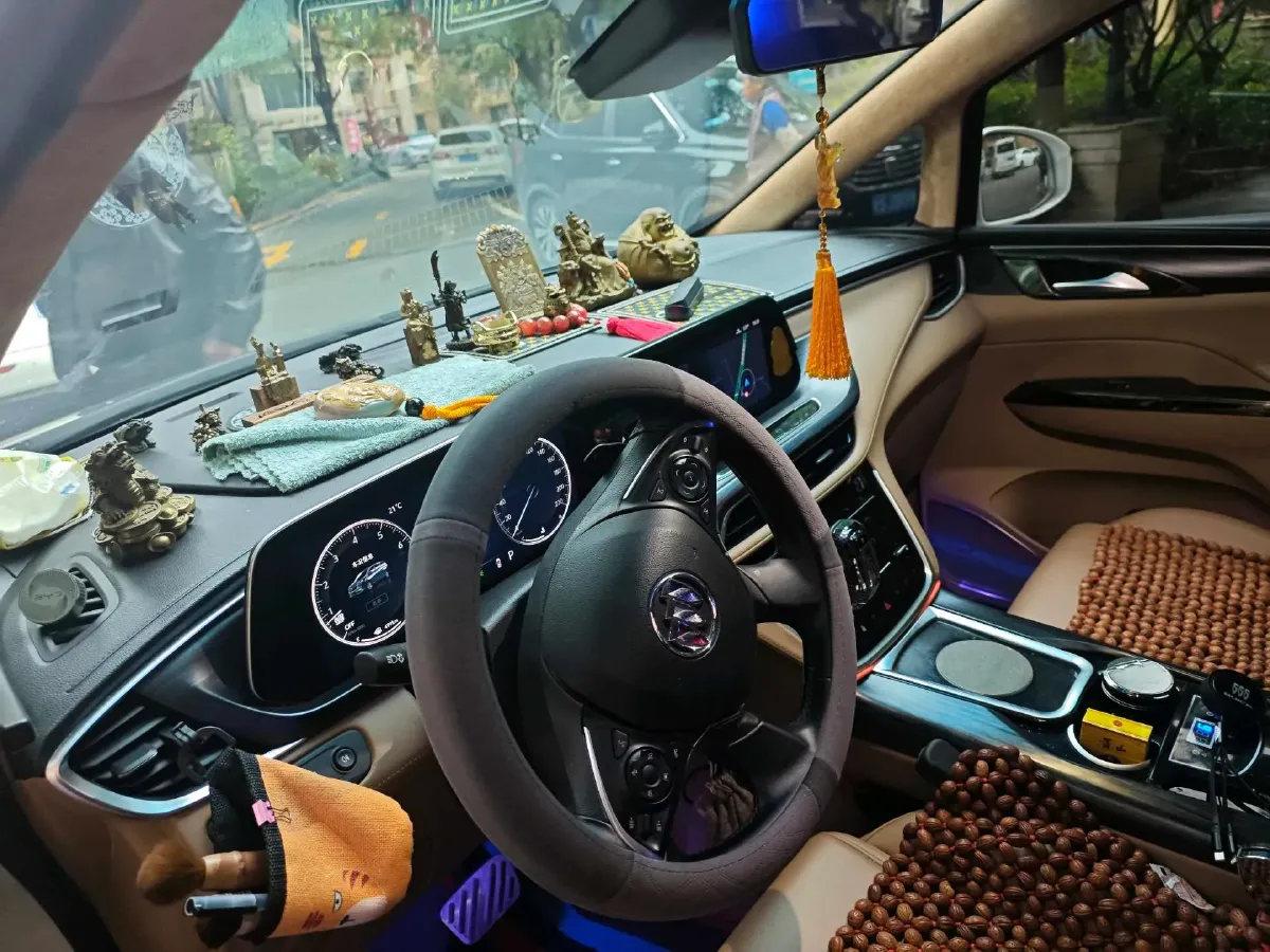 2020 Buick GL8 2.0T 237HP L4 9AT,autocango,china used car exporter,china ev exporter,chinese used car exporter,chinese used ev exporter