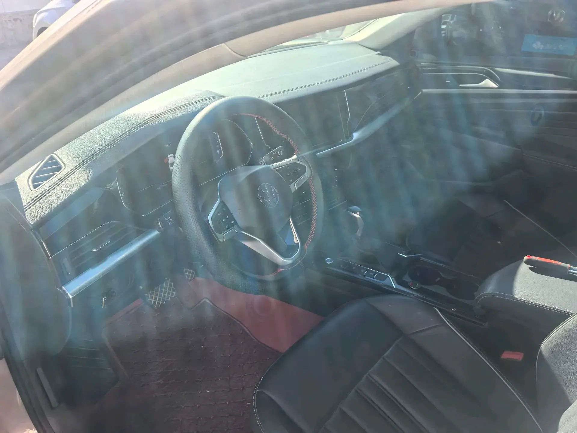 2022 VOLKSWAGEN PASSAT thumbnail 2