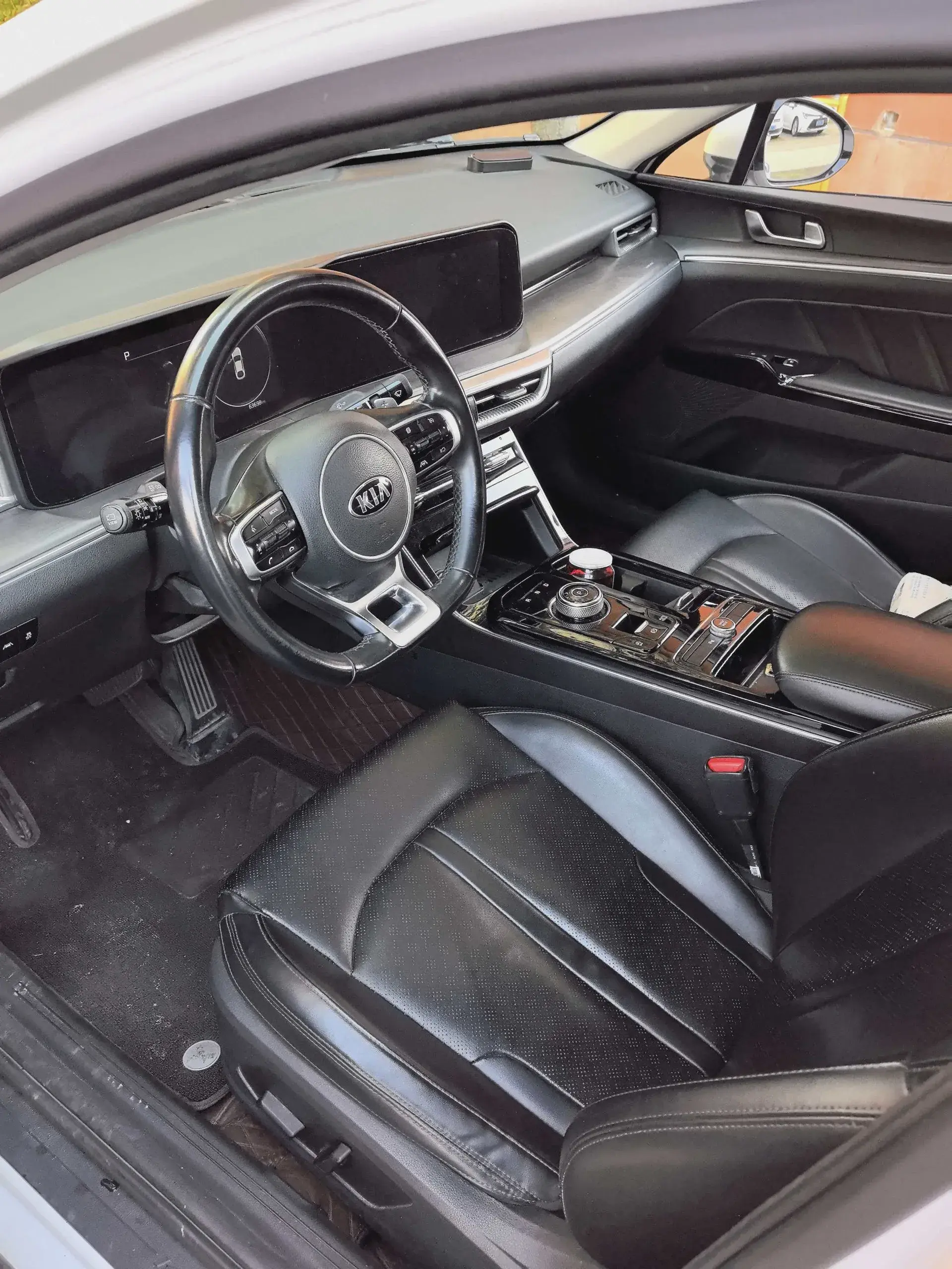 2020 KIA K5 thumbnail 3