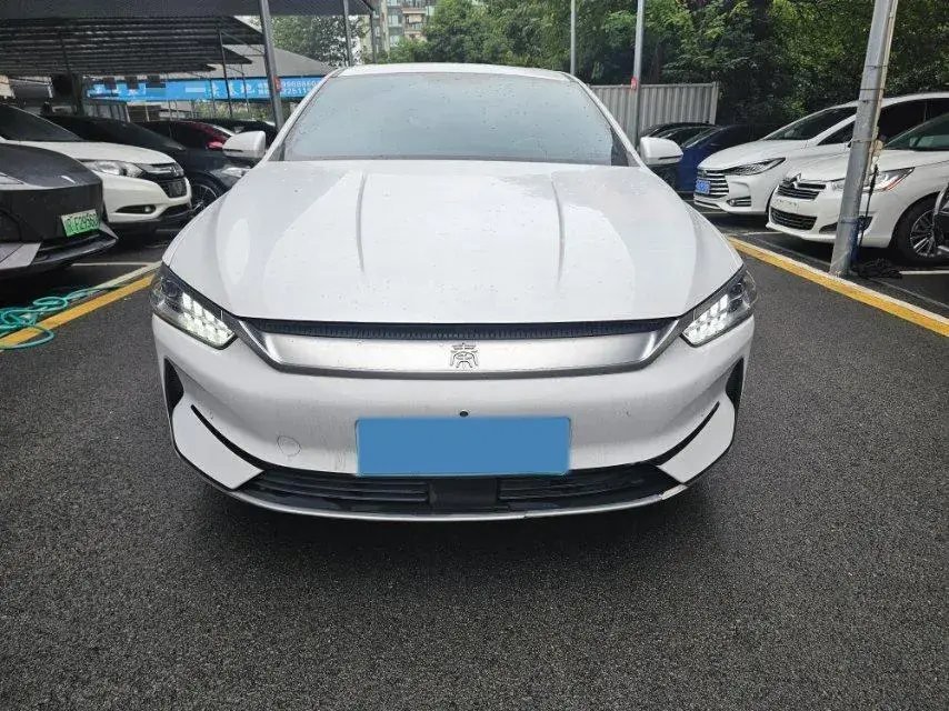 2023 BYD QIN thumbnail 3