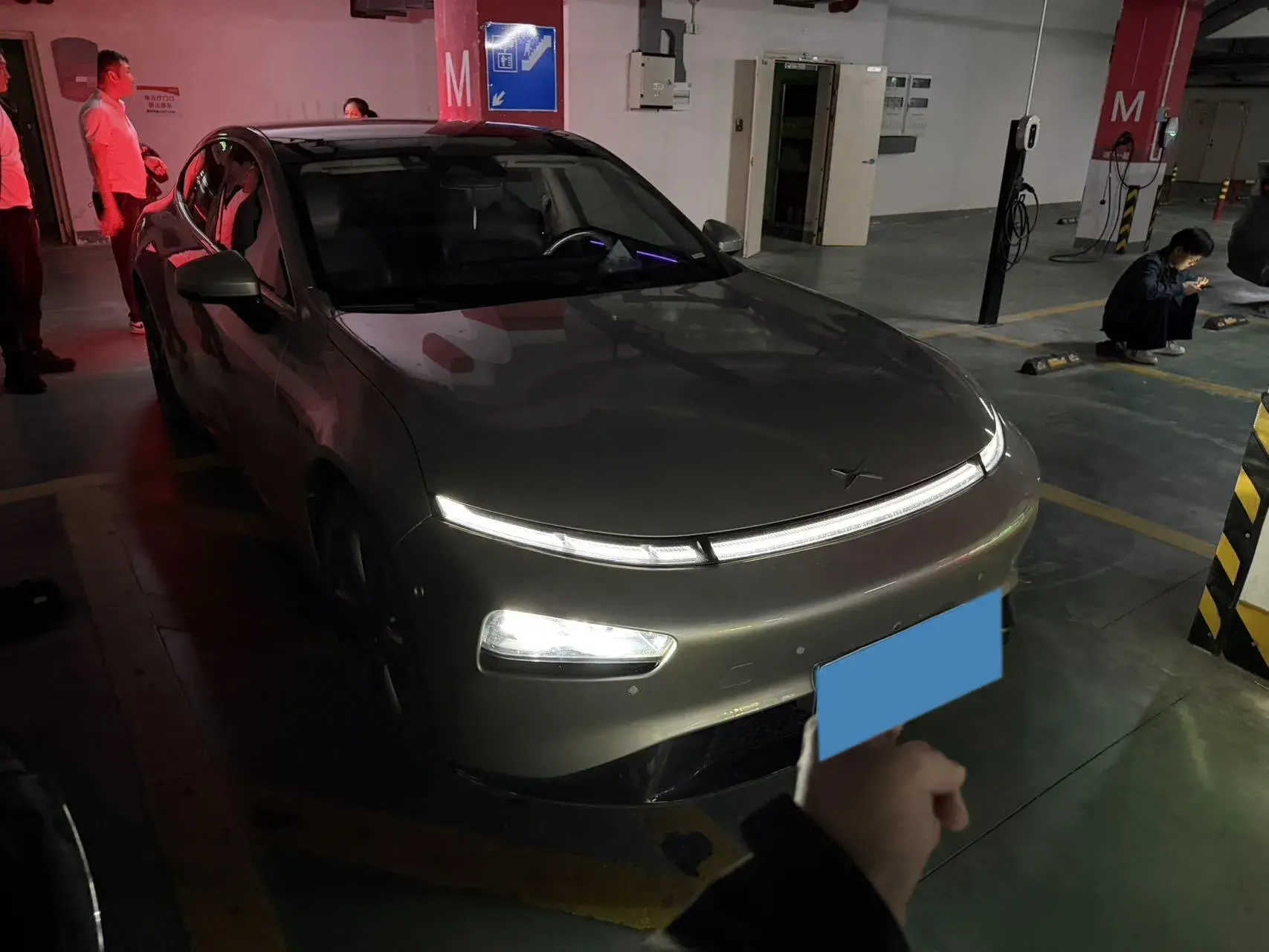 2022 XPENG P7 thumbnail 2