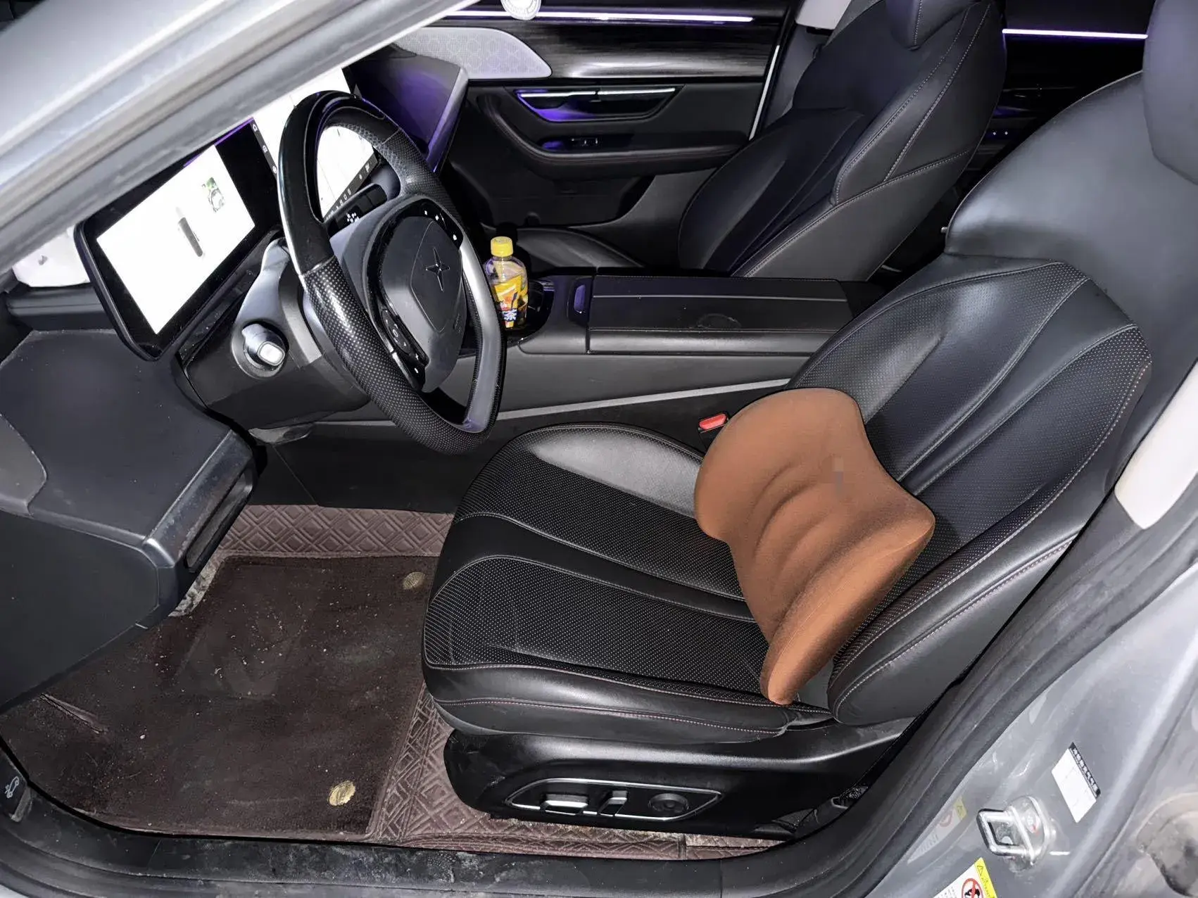 2022 XPENG P7 thumbnail 3