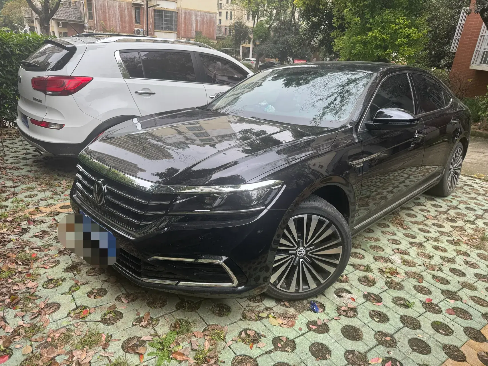 2021 VOLKSWAGEN PASSAT view 1